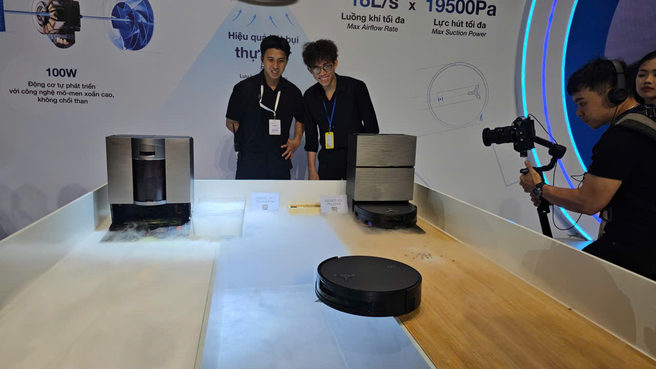 What's special about the two robot vacuum cleaners and floor cleaners just introduced by Son Tung MTP? - Photo 2. Hai mẫu robot hút bụi và lau nhà vừa được Sơn Tùng MTP giới thiệu có gì đặc biệt?- Ảnh 2.