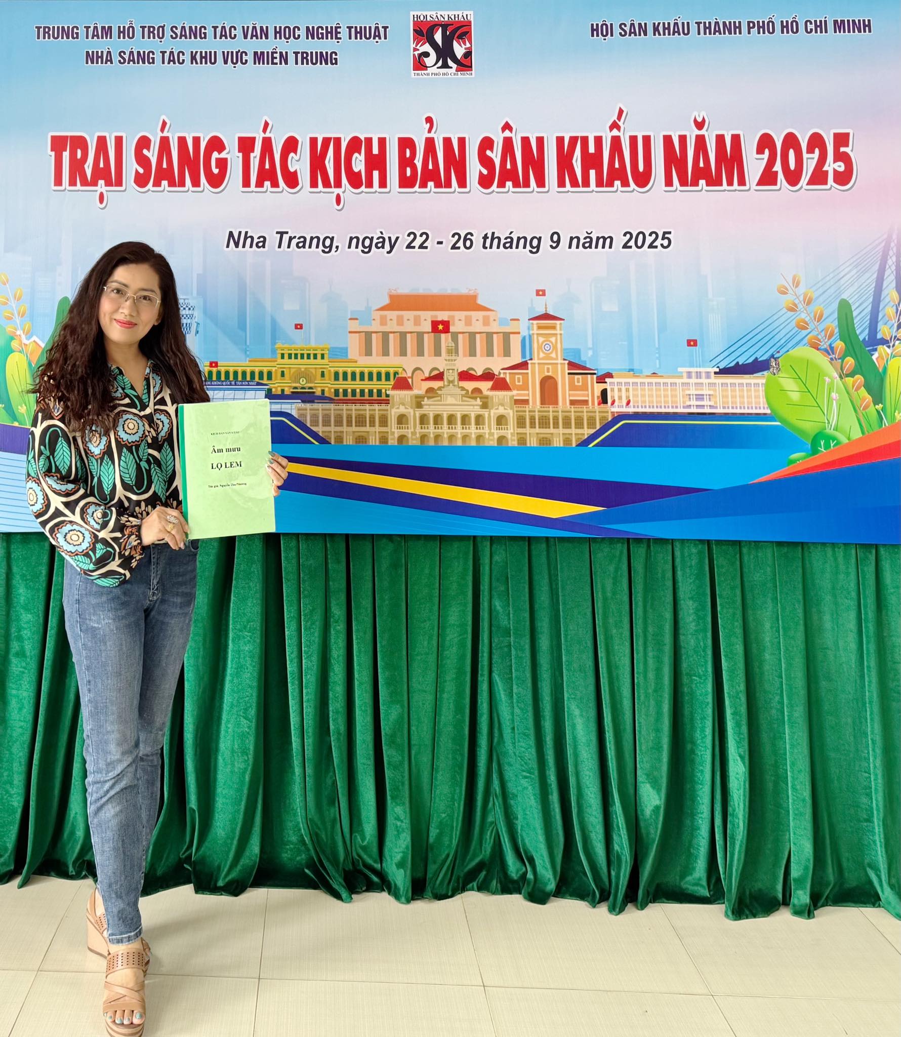 Lê Thu Hạnh, Vương Huyền Cơ, Thu Phương tham gia trại sáng tác Nha Trang- Ảnh 4. Lê Thu Hạnh, Vương Huyền Cơ, Thu Phương tham gia trại sáng tác Nha Trang- Ảnh 4.