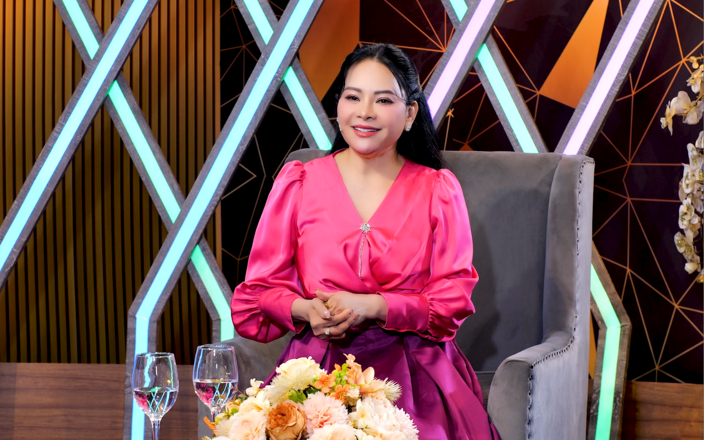 Ca sĩ Đông Đào hừng hực lửa nghề, trăn trở nạn học vẹt
