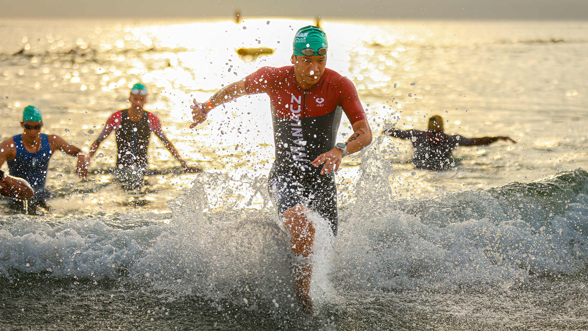 ទីក្រុង Da Nang ធ្វើជាម្ចាស់ផ្ទះកីឡាទ្រីយ៉ាត្លុង IRONMAN - រូបថត ៤. Đà Nẵng đăng cai giải thể thao 3 môn phối hợp IRONMAN- Ảnh 4.