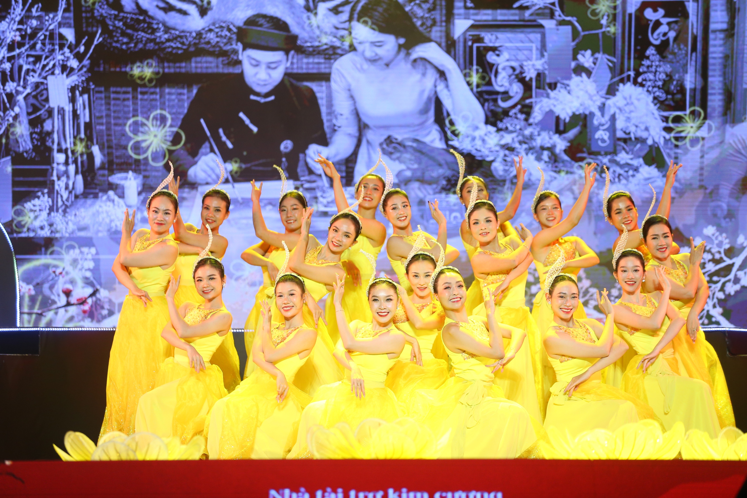 Giao lưu nghệ thuật khởi động Giải Mai Vàng lần thứ 31 - Ảnh 1.