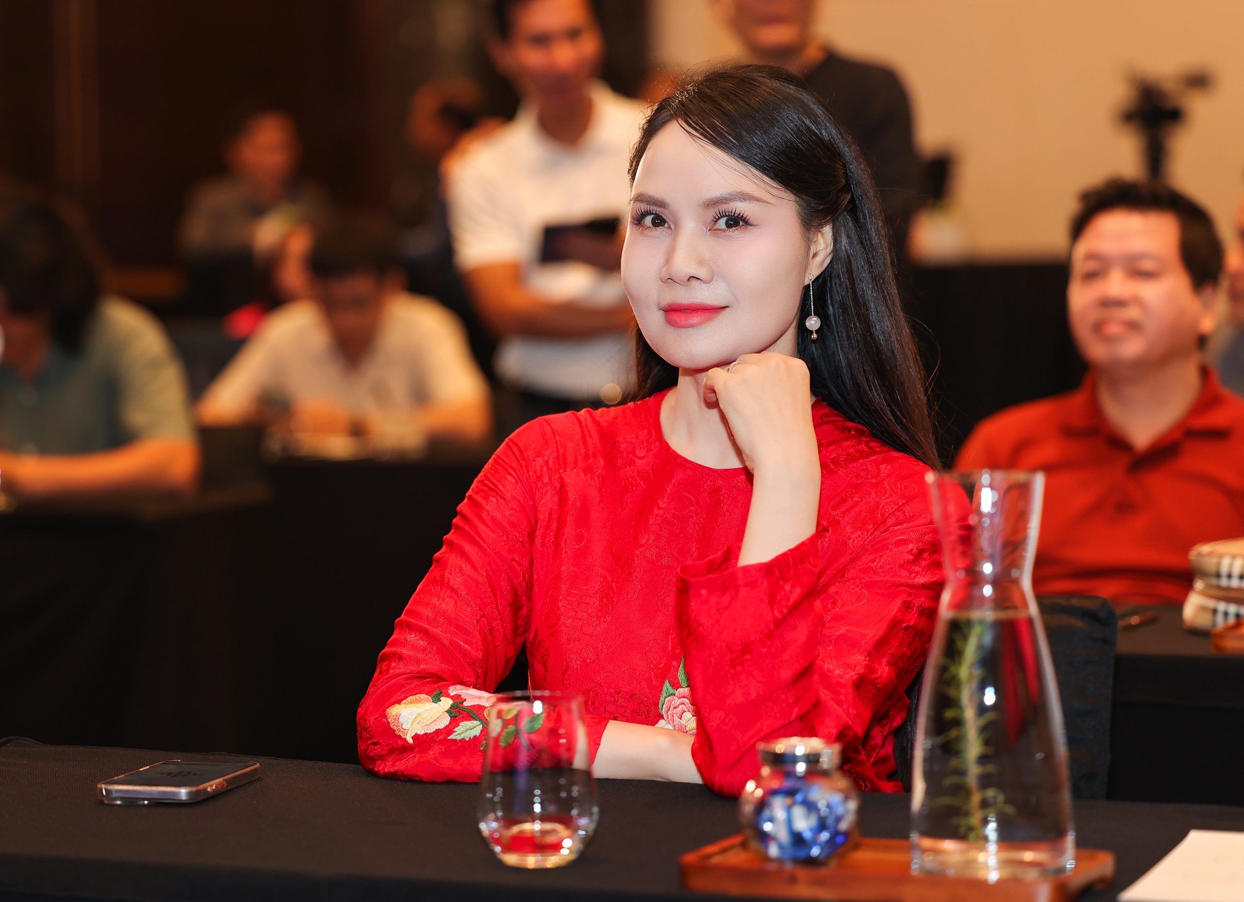 NSND Mai Hoa thân quen và mới lạ trong