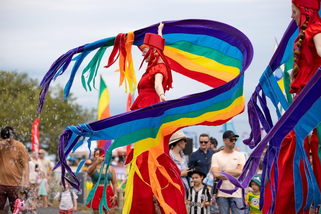 Du khách Australia mãn nhãn lễ hội diều và ưu đãi bay 0 đồng từ Vietjet- Ảnh 2.