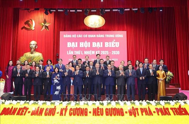Tổng Bí thư Tô Lâm nhấn mạnh vai trò của Đảng bộ trong phòng , chống tham nhũng - Ảnh 3.