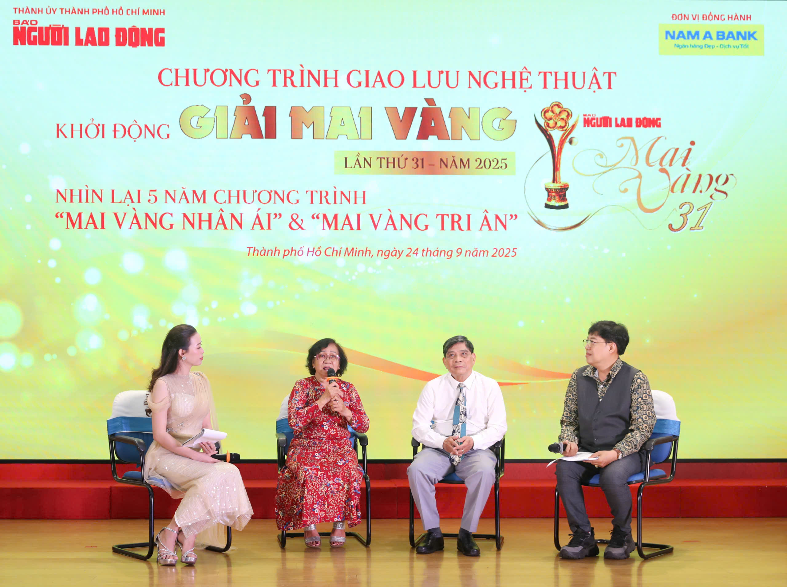 NSƯT Ngọc Khanh tri ân “Mai Vàng nhân ái” - Ảnh 2.