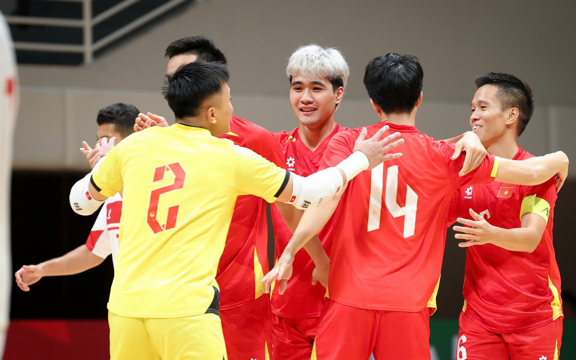 Futsal Việt Nam chuẩn bị cho SEA Games 33: Cựu binh trở lại, tân binh đầy hứa hẹn - Ảnh 2.