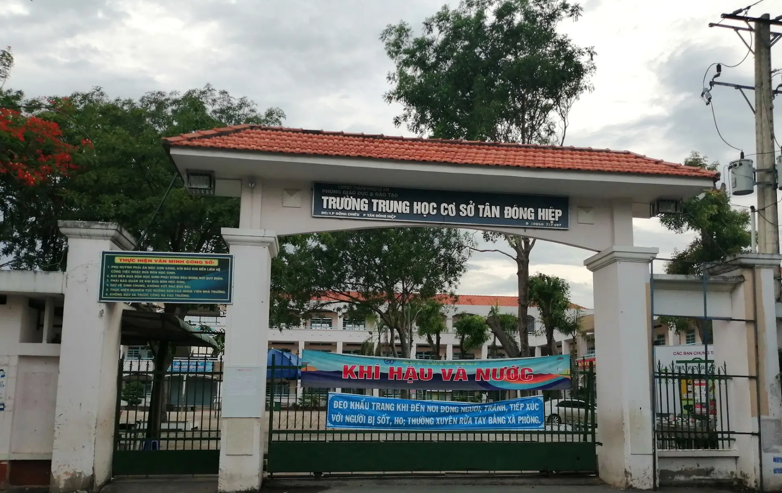 Phụ huynh lớp 7 ở TP HCM lo lắng vì phải đón con sớm nếu không học kỹ năng - Ảnh 1.