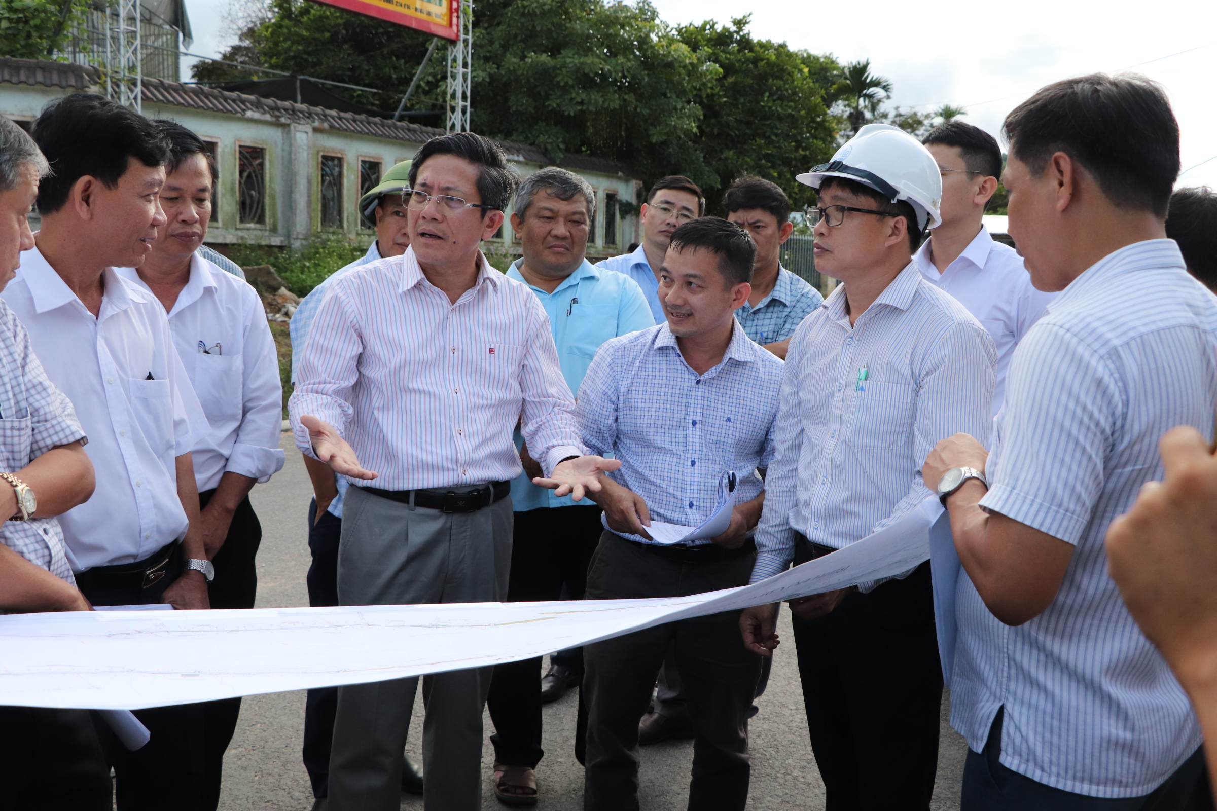 Lãnh đạo Đà Nẵng: "Tôi sẵn sàng chịu kỷ luật thay các đồng chí" vì cái chung- Ảnh 4.