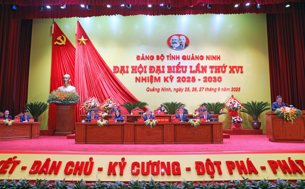 Quảng Ninh phấn đấu trở thành thành phố trực thuộc Trung ương trong nhiệm kỳ 2025 - 2030 - Ảnh 3.