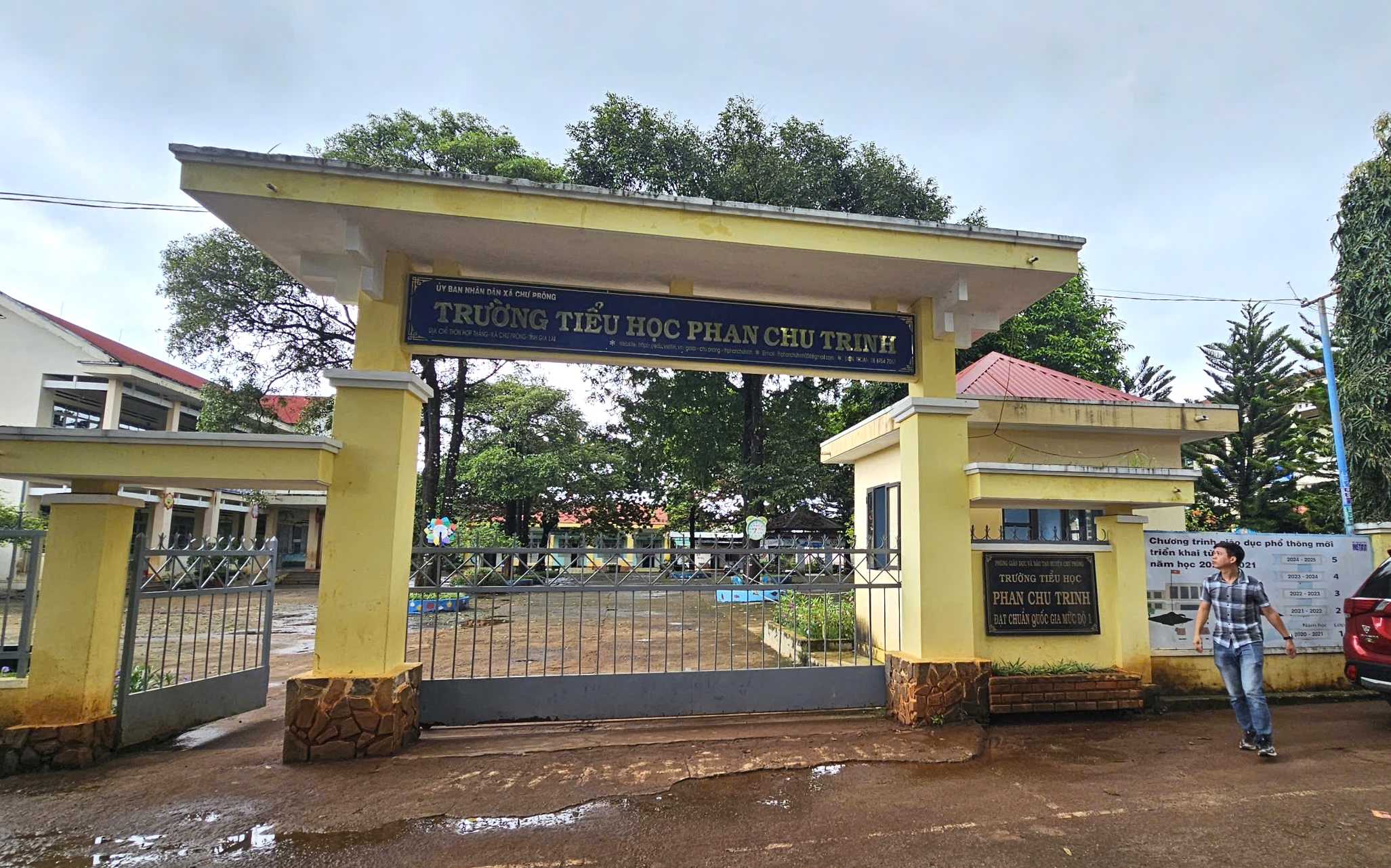 ឪពុកម្តាយ Phụ huynh