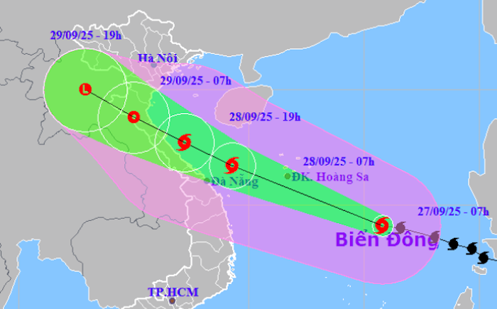 Dự báo mới nhất về thời điểm, khu vực đổ bộ vào Việt Nam của bão số 10 Bualoi- Ảnh 1.