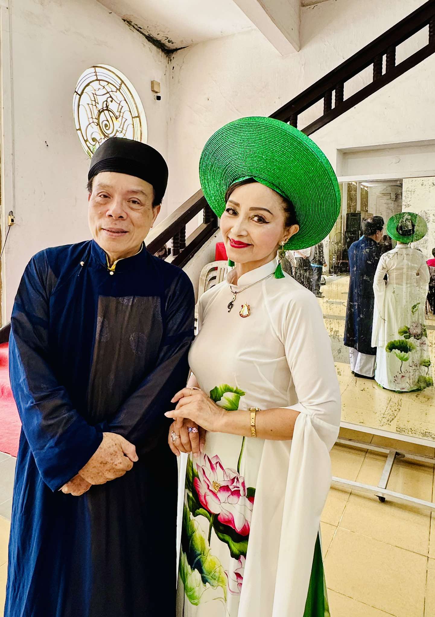 Merituoasa profesoară Pham Thuy Hoan este dedicată menținerii programului „Florile Patriei” - Fotografia 3. Nhà giáo ưu tú Phạm Thúy Hoan tâm huyết giữ vững chương trình