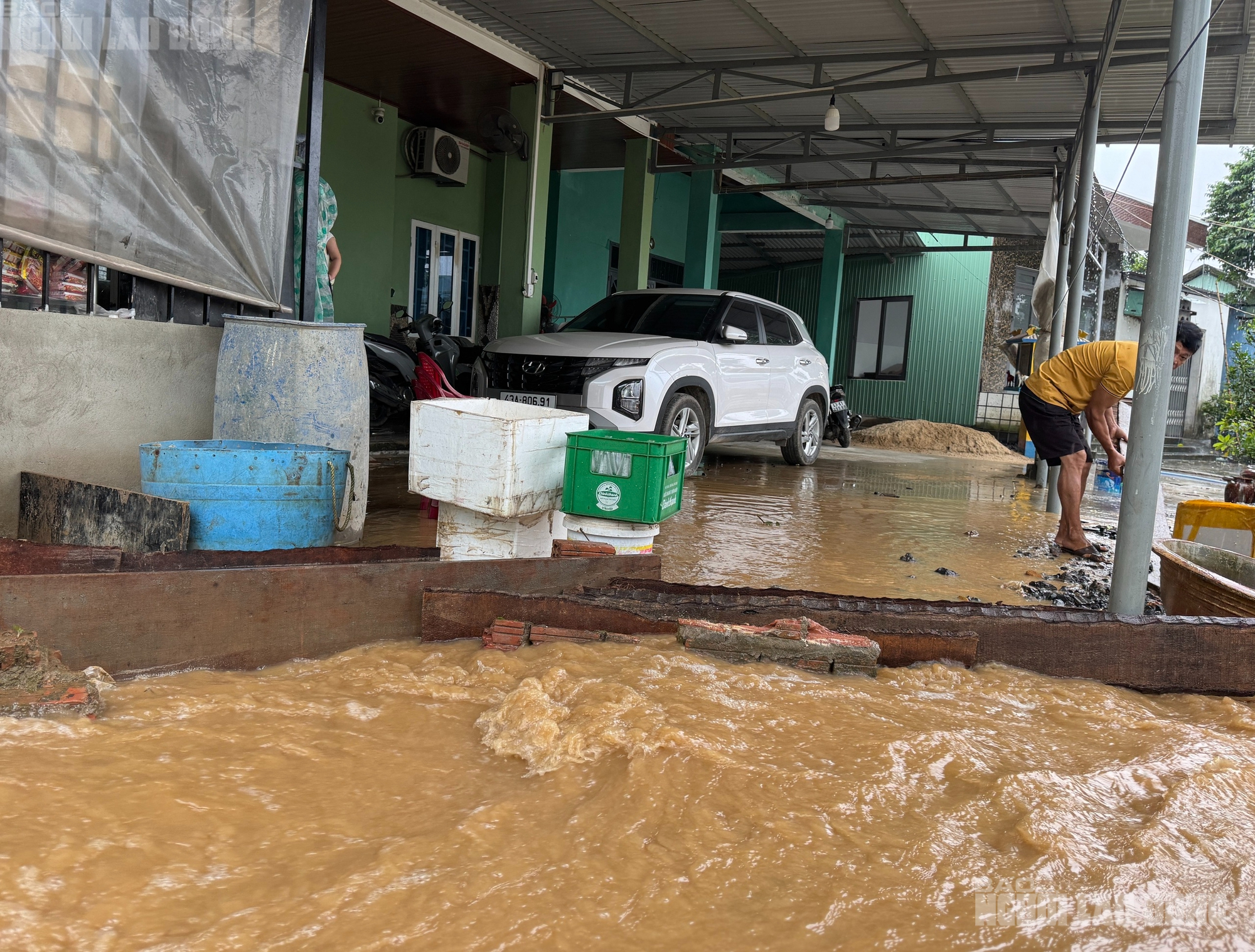Đà Nẵng mưa lớn do bão số 10 Bualoi , gió rít nhẹ ảnh hưởng đến thành phố - Ảnh 10.