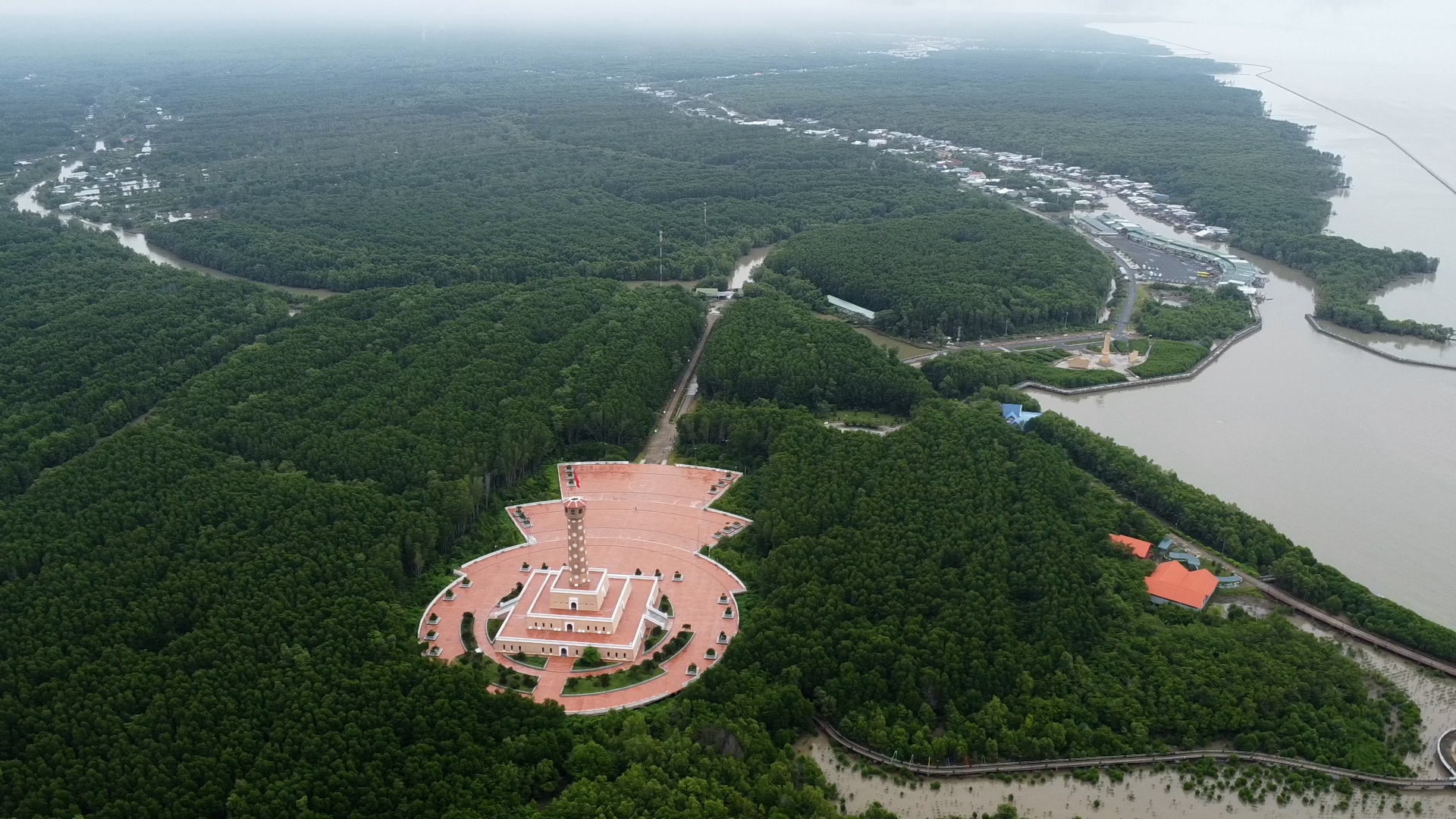 Bí thư Tỉnh ủy Cà Mau gợi ý giải pháp để định vị thương hiệu du lịch - Ảnh 1.