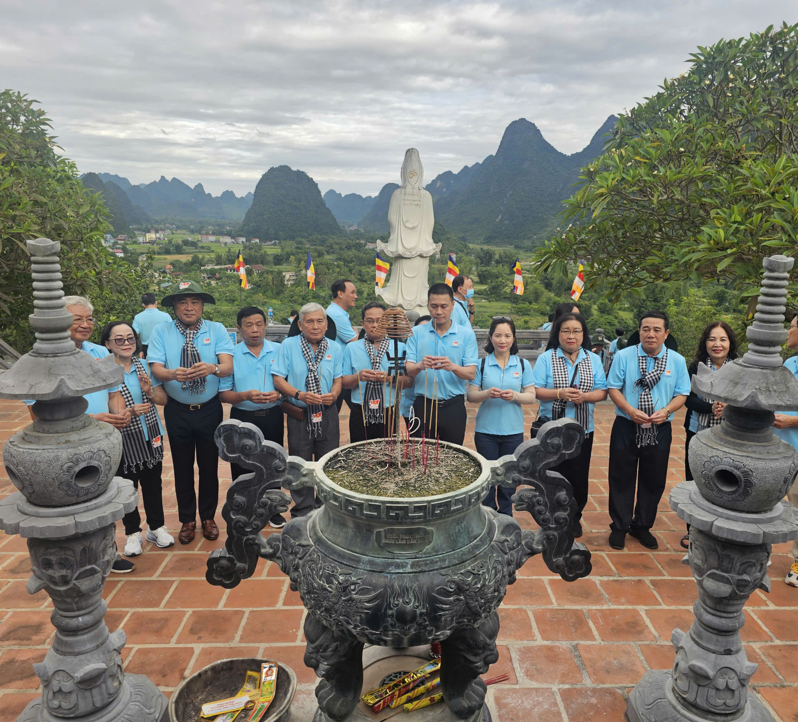 Những điểm đến khó quên trong chuyến hành trình về nguồn của đoàn đại biểu trí thức TP HCM - Ảnh 7.