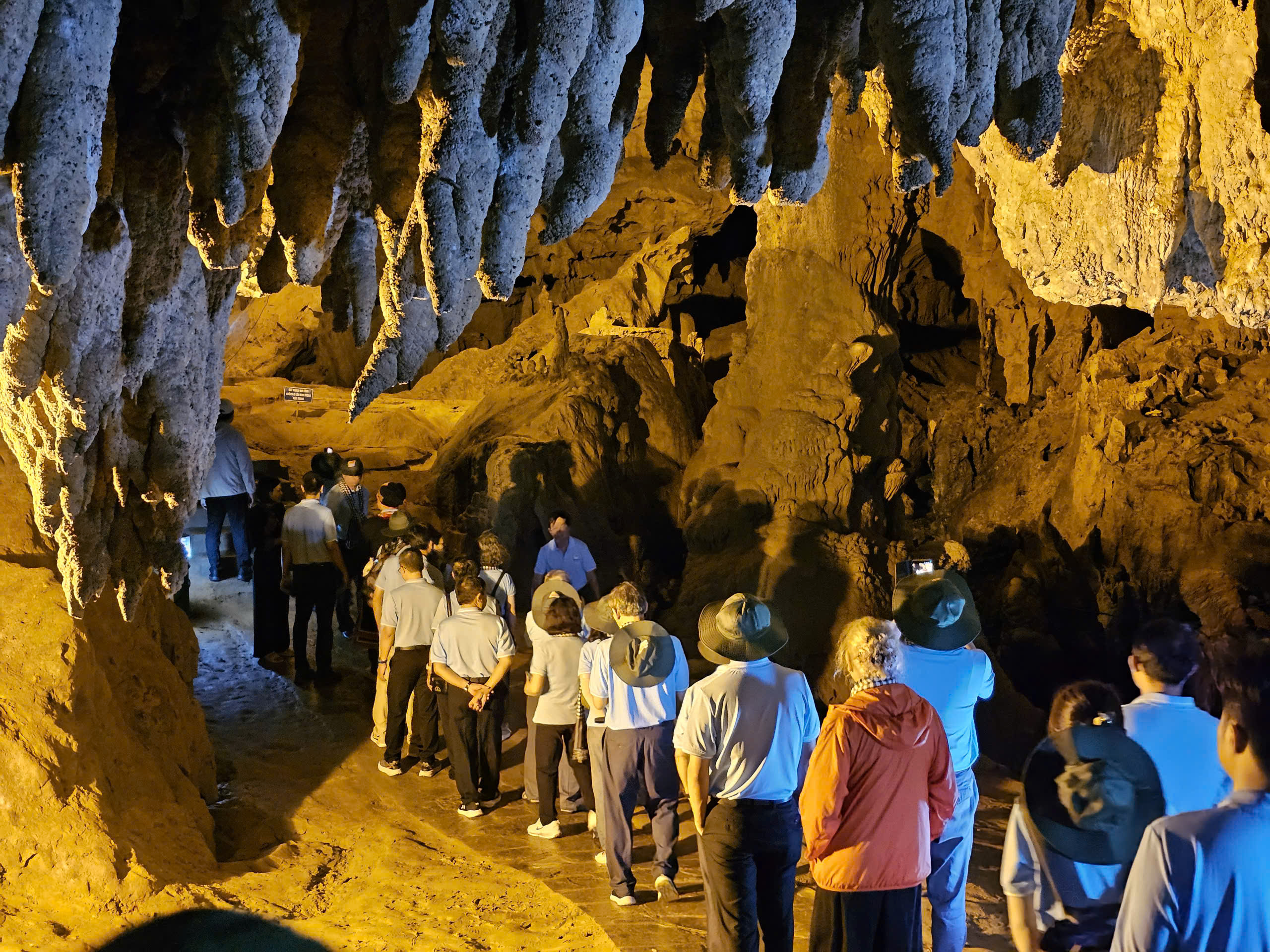 Những điểm đến khó quên trong chuyến hành trình về nguồn của đoàn đại biểu trí thức TP HCM - Ảnh 12.