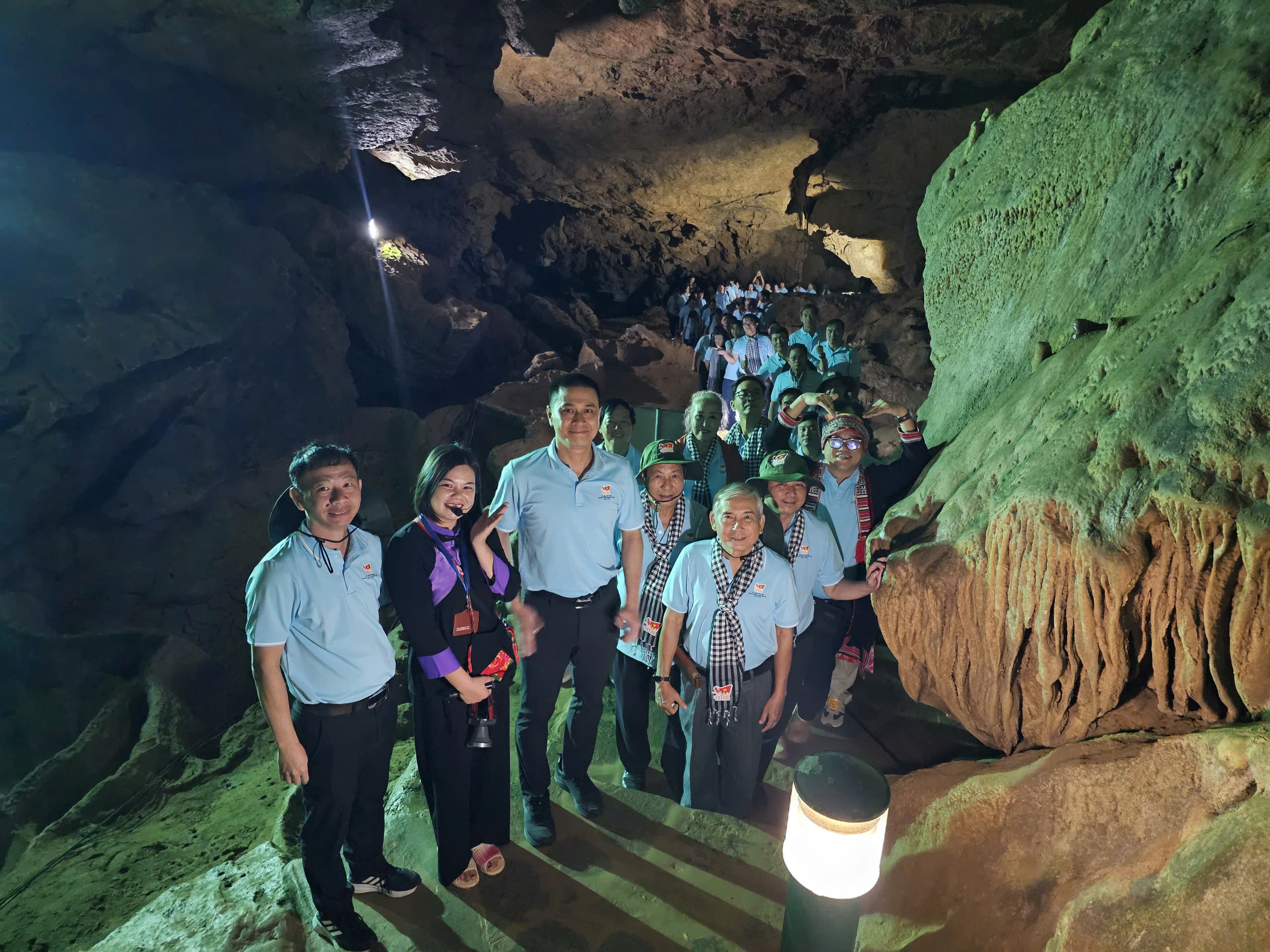 Những điểm đến khó quên trong chuyến hành trình về nguồn của đoàn đại biểu trí thức TP HCM - Ảnh 11.