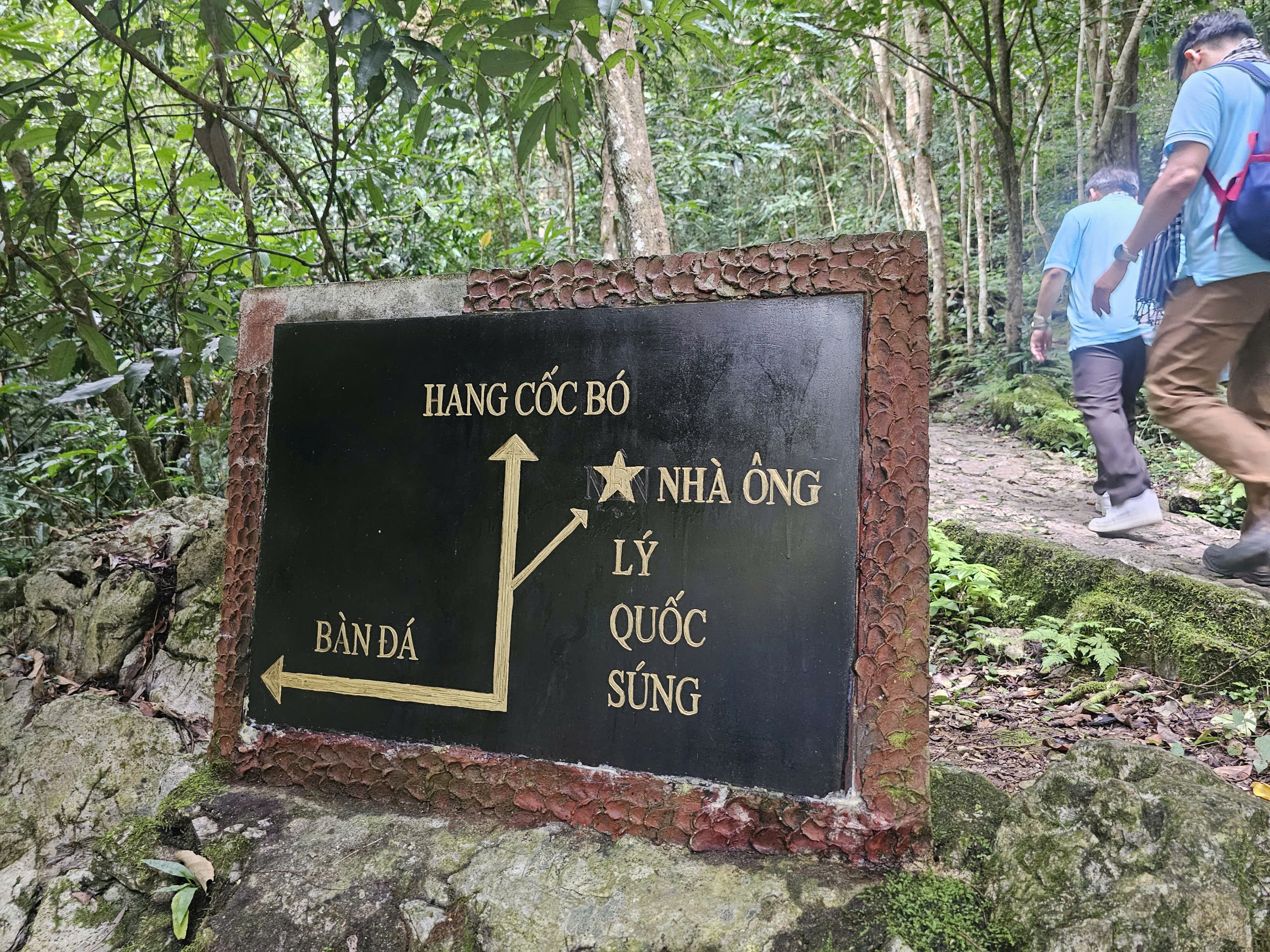 Những điểm đến khó quên trong chuyến hành trình về nguồn của đoàn đại biểu trí thức TP HCM - Ảnh 18.
