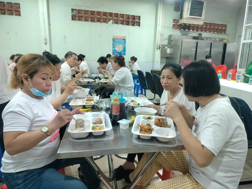 Đãi ngộ tốt - chìa khóa giữ chân nhân lực - Ảnh 1. Đãi ngộ tốt - chìa khóa giữ chân nhân lực - Ảnh 1.