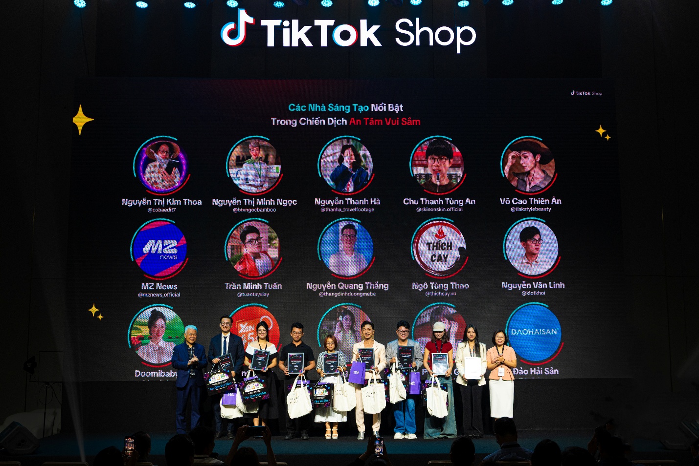 Ấn tượng từ chiến dịch “An tâm vui sắm”- Ảnh 1. Ấn tượng từ chiến dịch “An tâm vui sắm”- Ảnh 1.