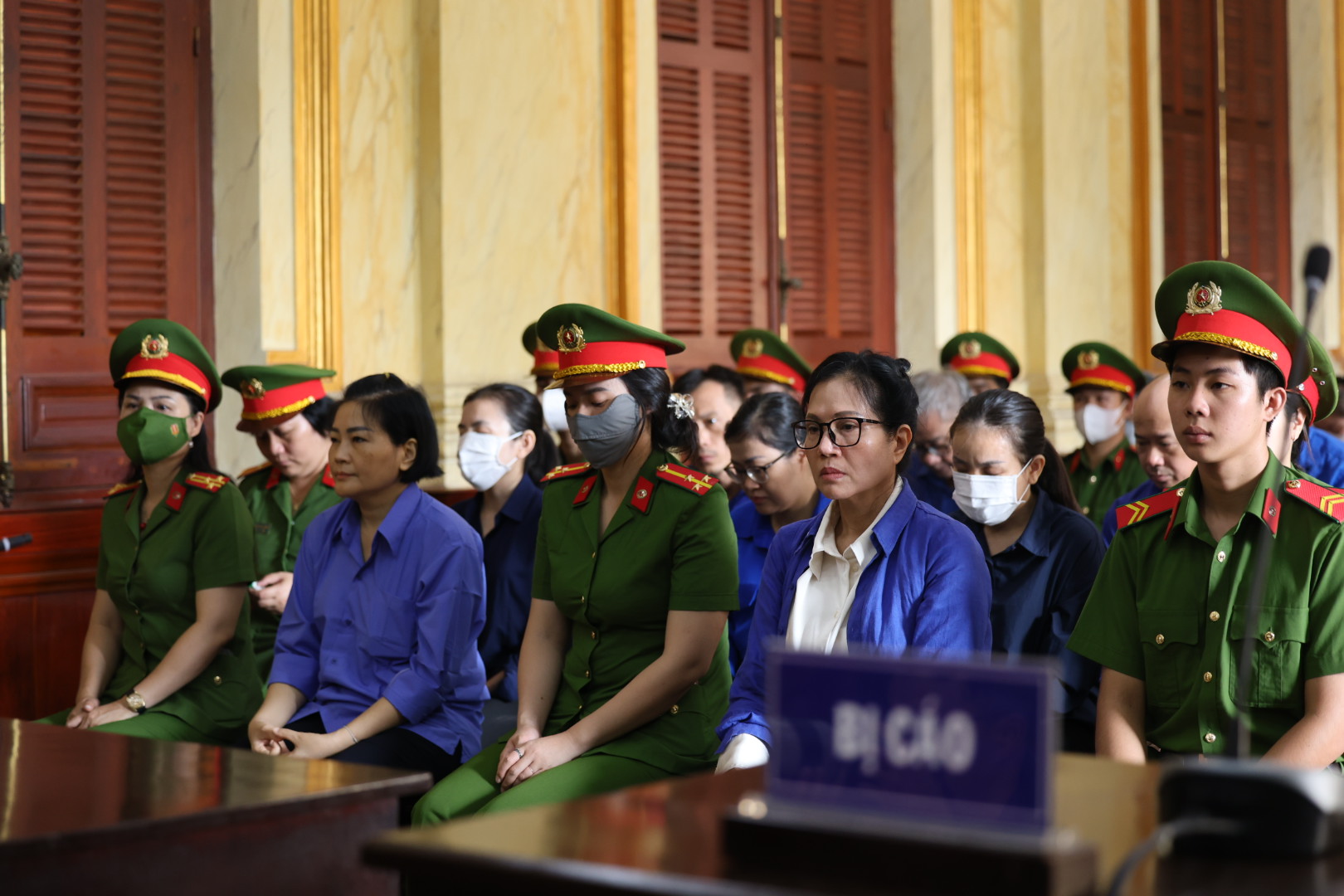 Lê thúy Hằng nhận án 25 năm tù trong đại án vàng SJC và yêu cầu bồi thường - Ảnh 1.
