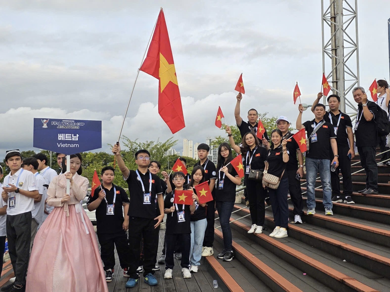 Lần đầu tiên đội tuyển DroneSoccer Việt Nam giành giải thưởng tại FIDA WorldCup - Ảnh 5.