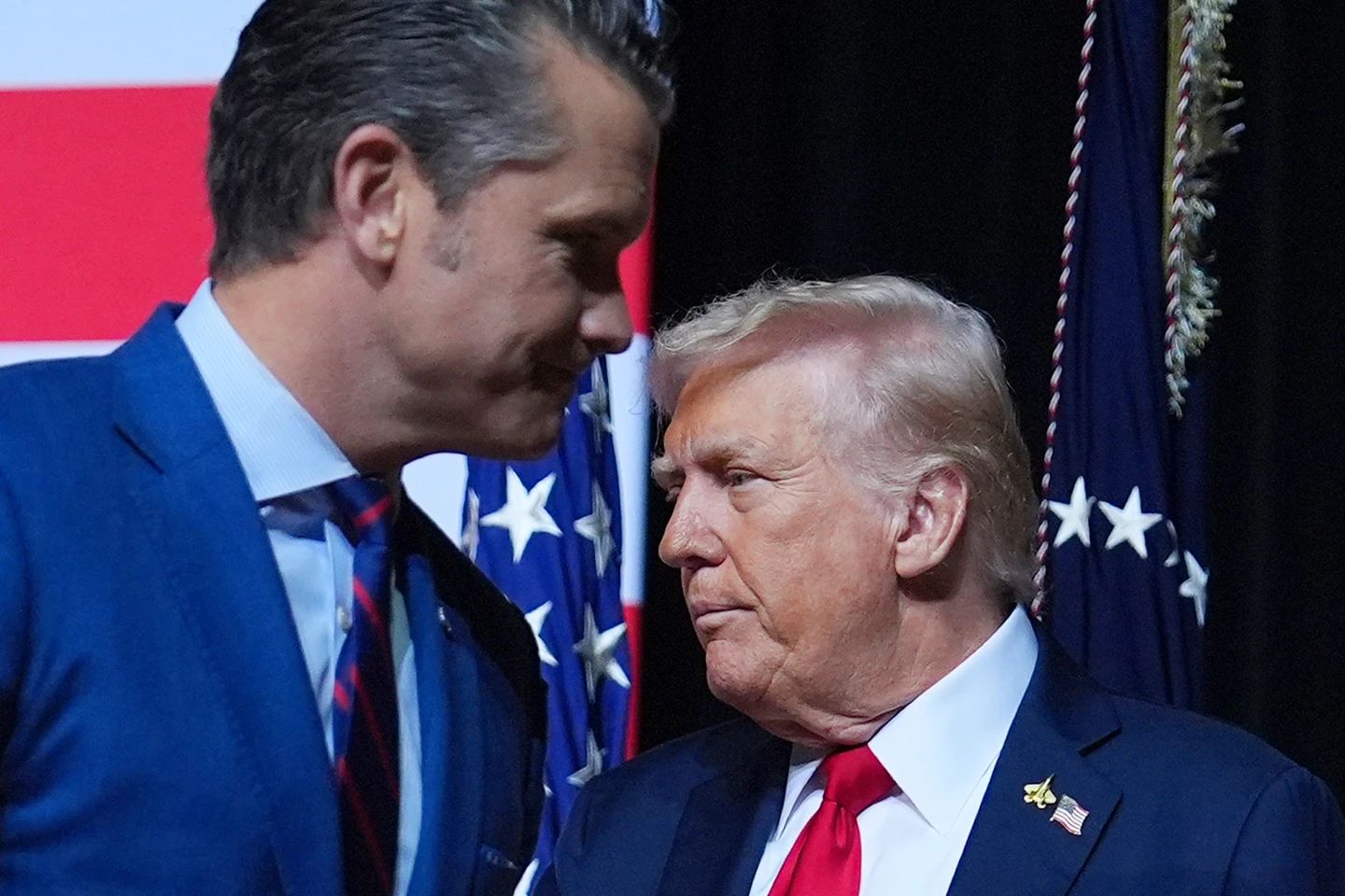 Tổng thống Donald Trump nói gì trước hơn 800 tướng lĩnh Mỹ?- Ảnh 1.
