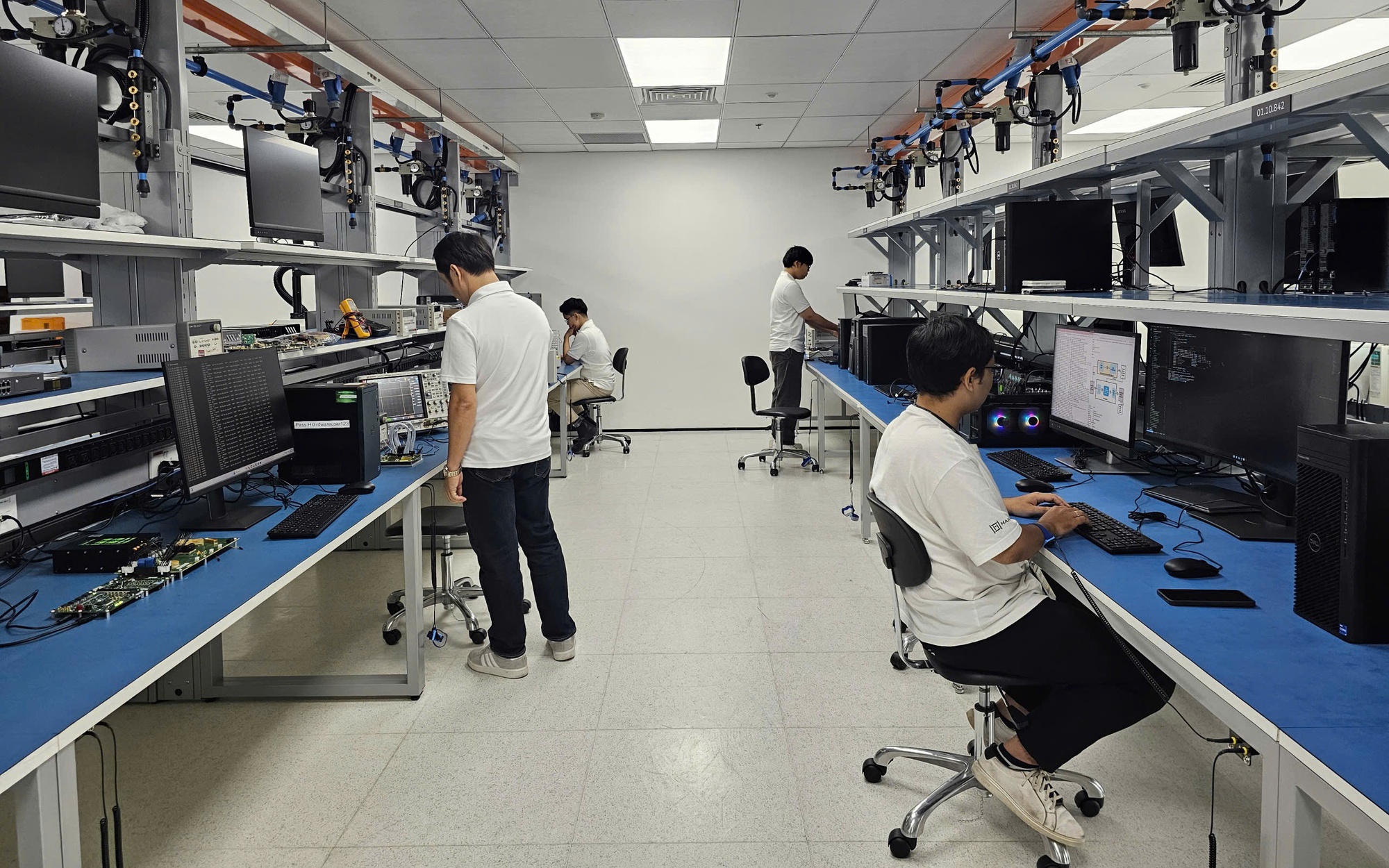 TP HCM: Lấy phát triển nhân lực chất lượng cao làm nền tảng bứt phá ngành vi mạch bán dẫn - Ảnh 3.