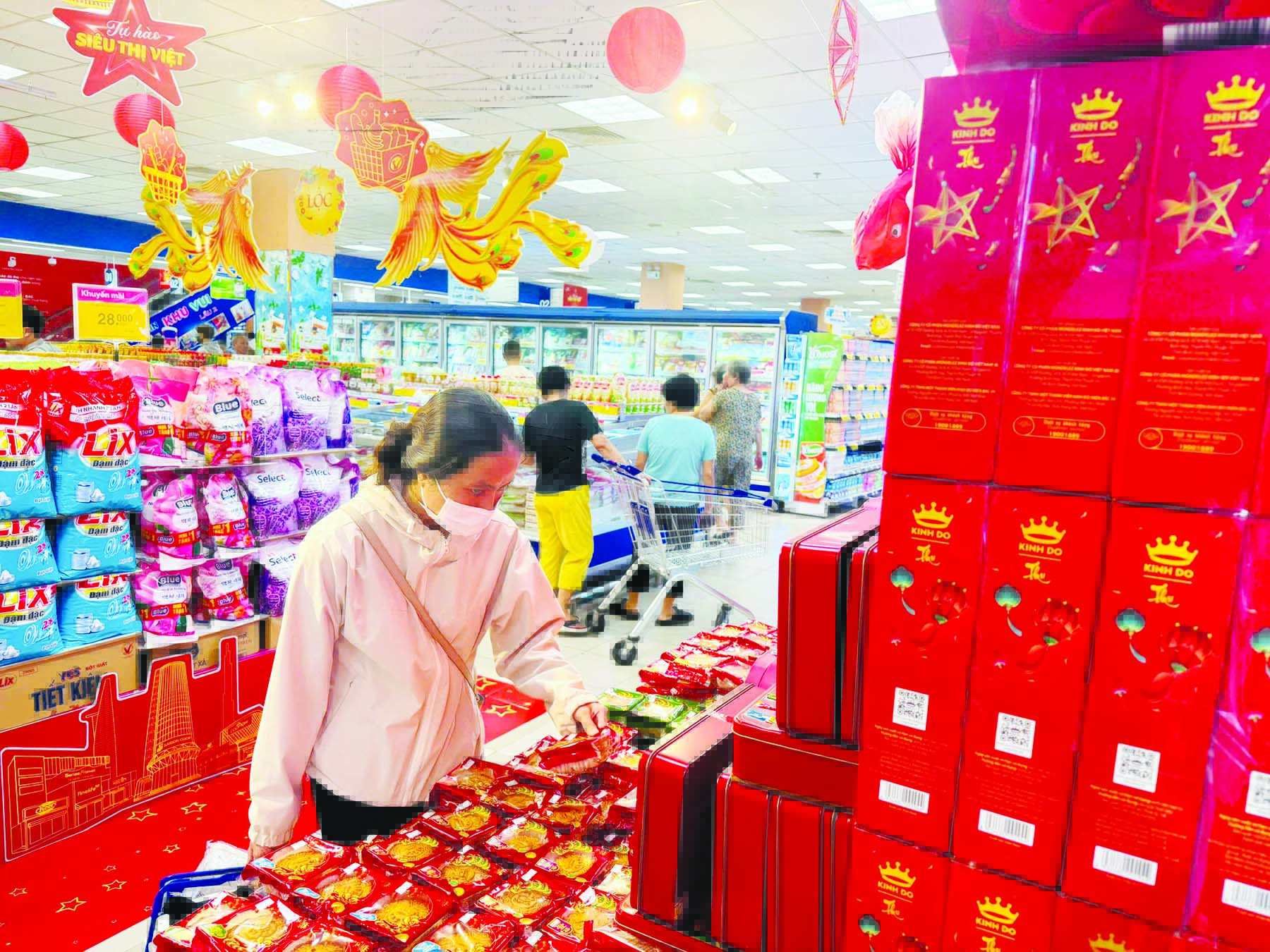 Mùa lễ, hội đến Co.opmart mua gì cũng “hời”- Ảnh 1. Mùa lễ, hội đến Co.opmart mua gì cũng “hời”- Ảnh 1.