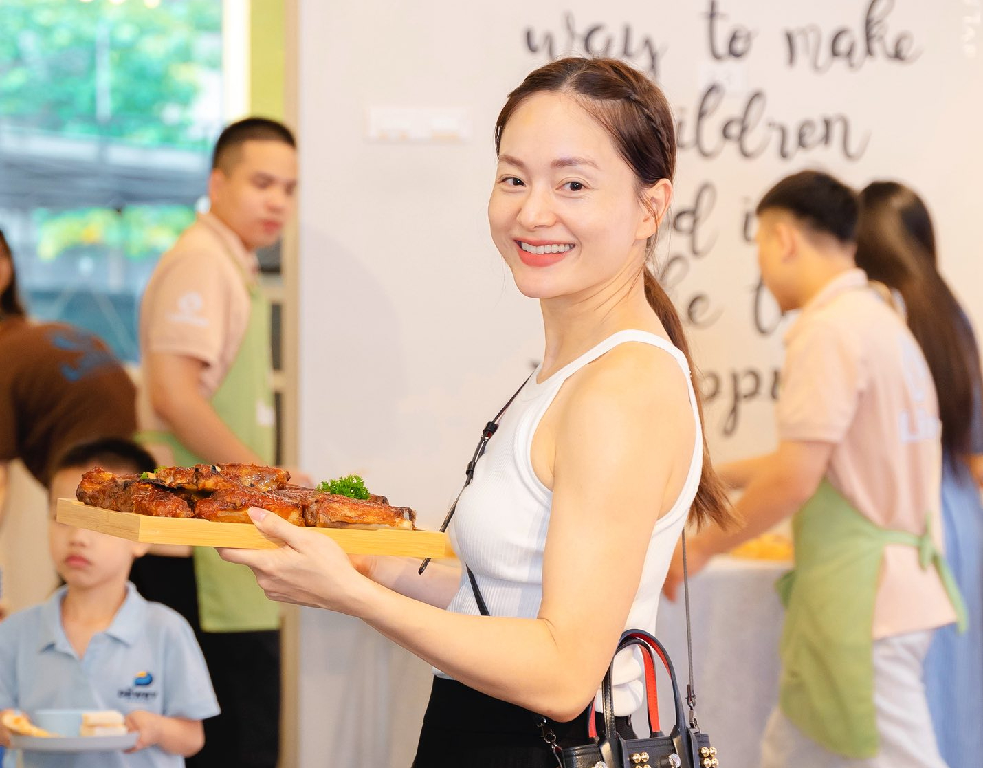 Diễn viên Lan Phương tái xuất màn ảnh sau biến cố hôn nhân đầy cảm xúc- Ảnh 1. Diễn viên Lan Phương tái xuất màn ảnh sau biến cố hôn nhân đầy cảm xúc- Ảnh 1.