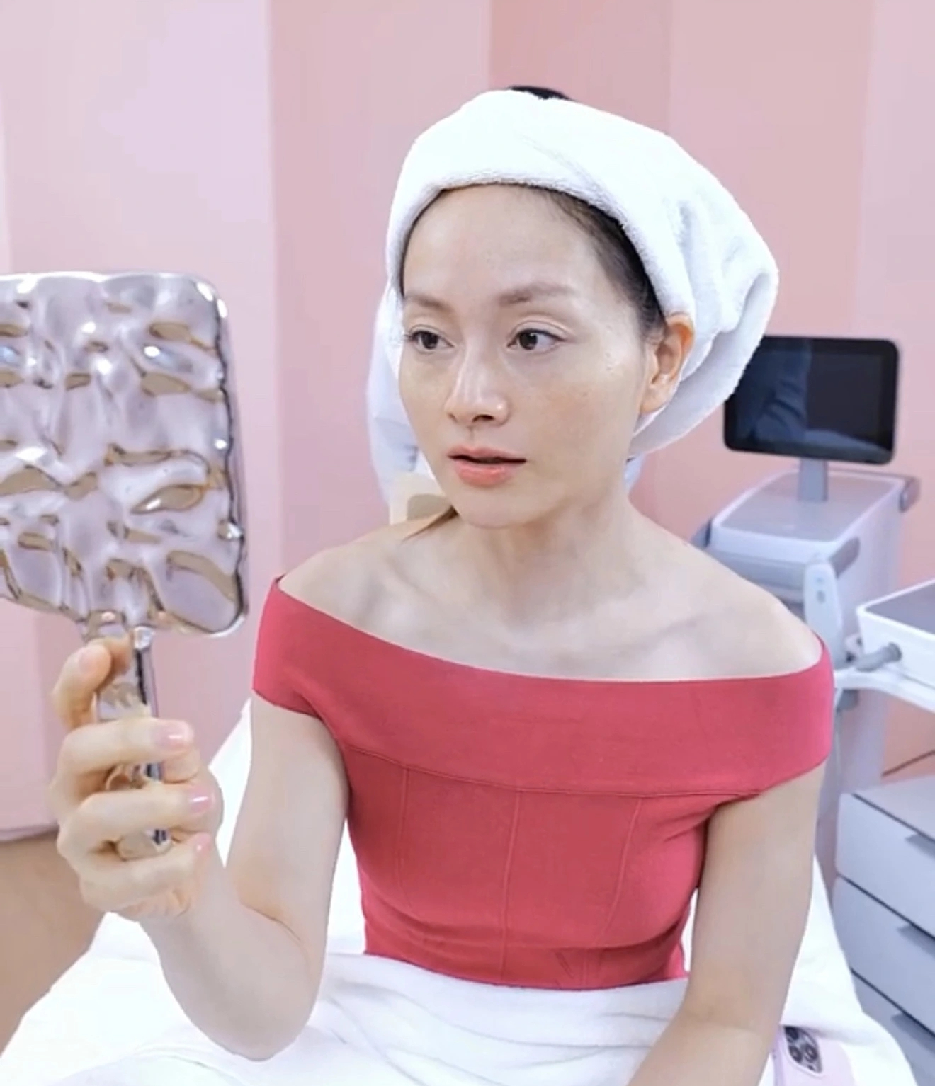 Diễn viên Lan Phương tái xuất màn ảnh sau biến cố hôn nhân đầy cảm xúc- Ảnh 3. Diễn viên Lan Phương tái xuất màn ảnh sau biến cố hôn nhân đầy cảm xúc- Ảnh 3.