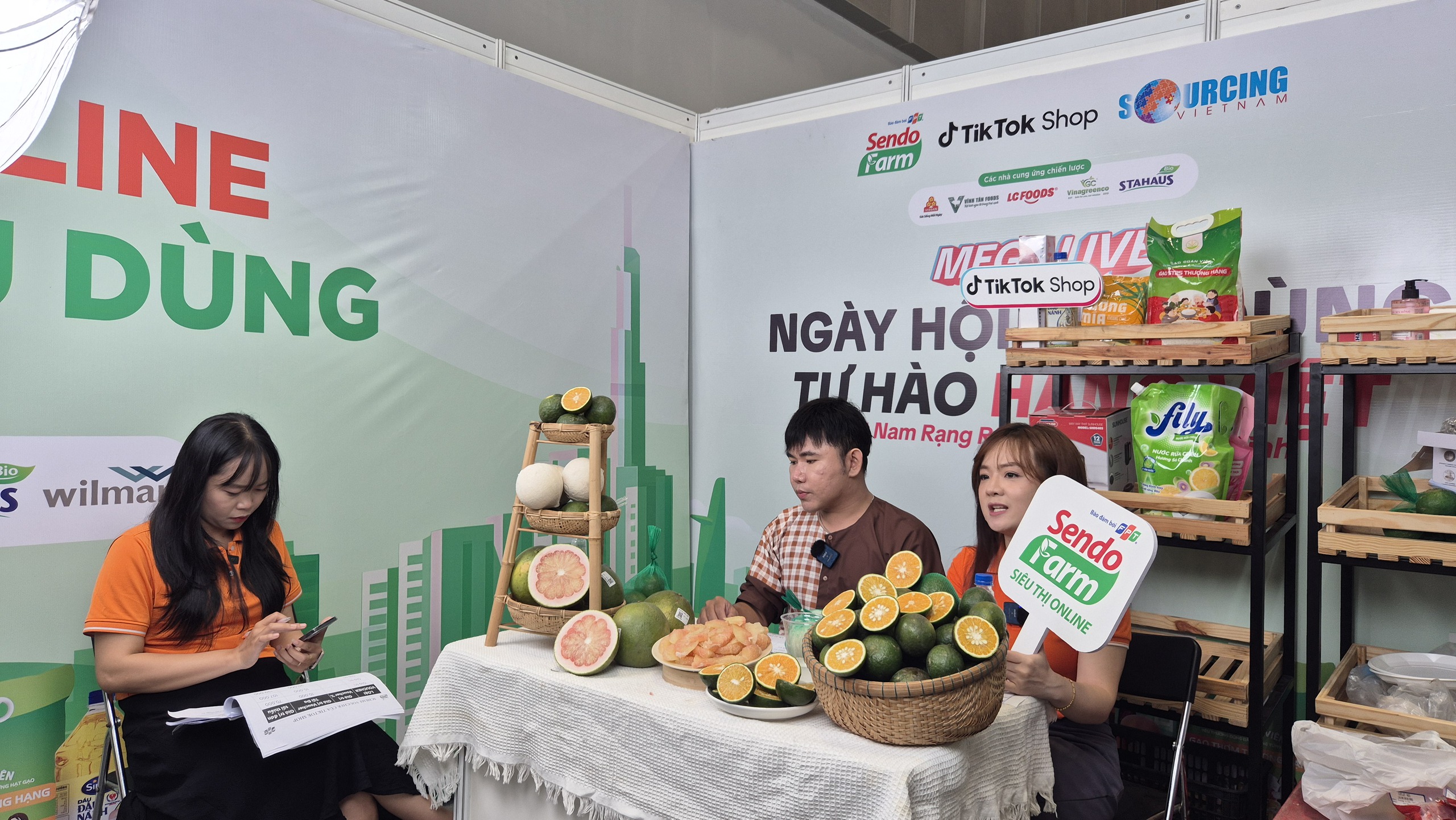 Choáng ngợp trước chuỗi sự kiện lớn ở TP HCM- Ảnh 11. Choáng ngợp trước chuỗi sự kiện lớn ở TP HCM- Ảnh 11.