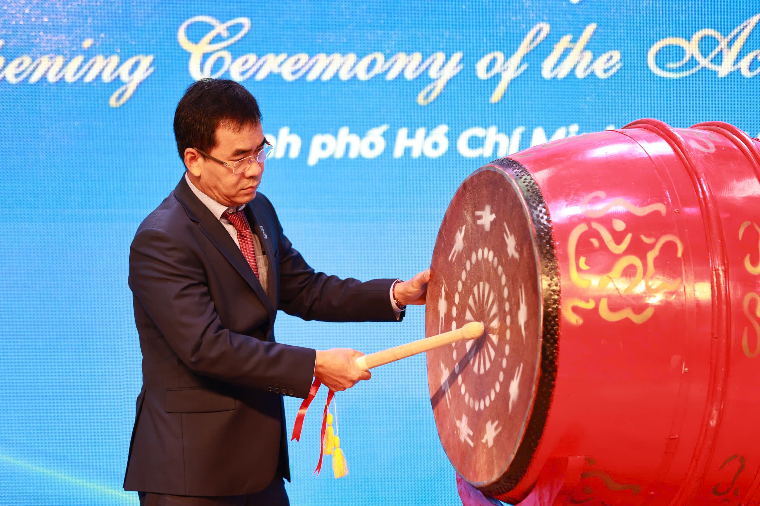 Trường ĐH Luật TP HCM rút ngắn thời gian đào tạo cử nhân- Ảnh 1. Trường ĐH Luật TP HCM rút ngắn thời gian đào tạo cử nhân- Ảnh 1.