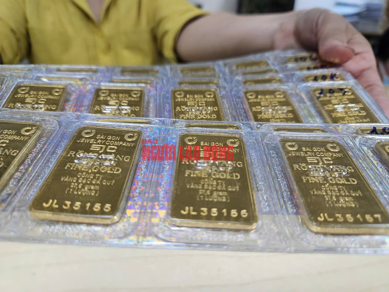 Giá vàng miếng SJC tăng tới 10 triệu đồng chỉ trong 2 tuần- Ảnh 2.