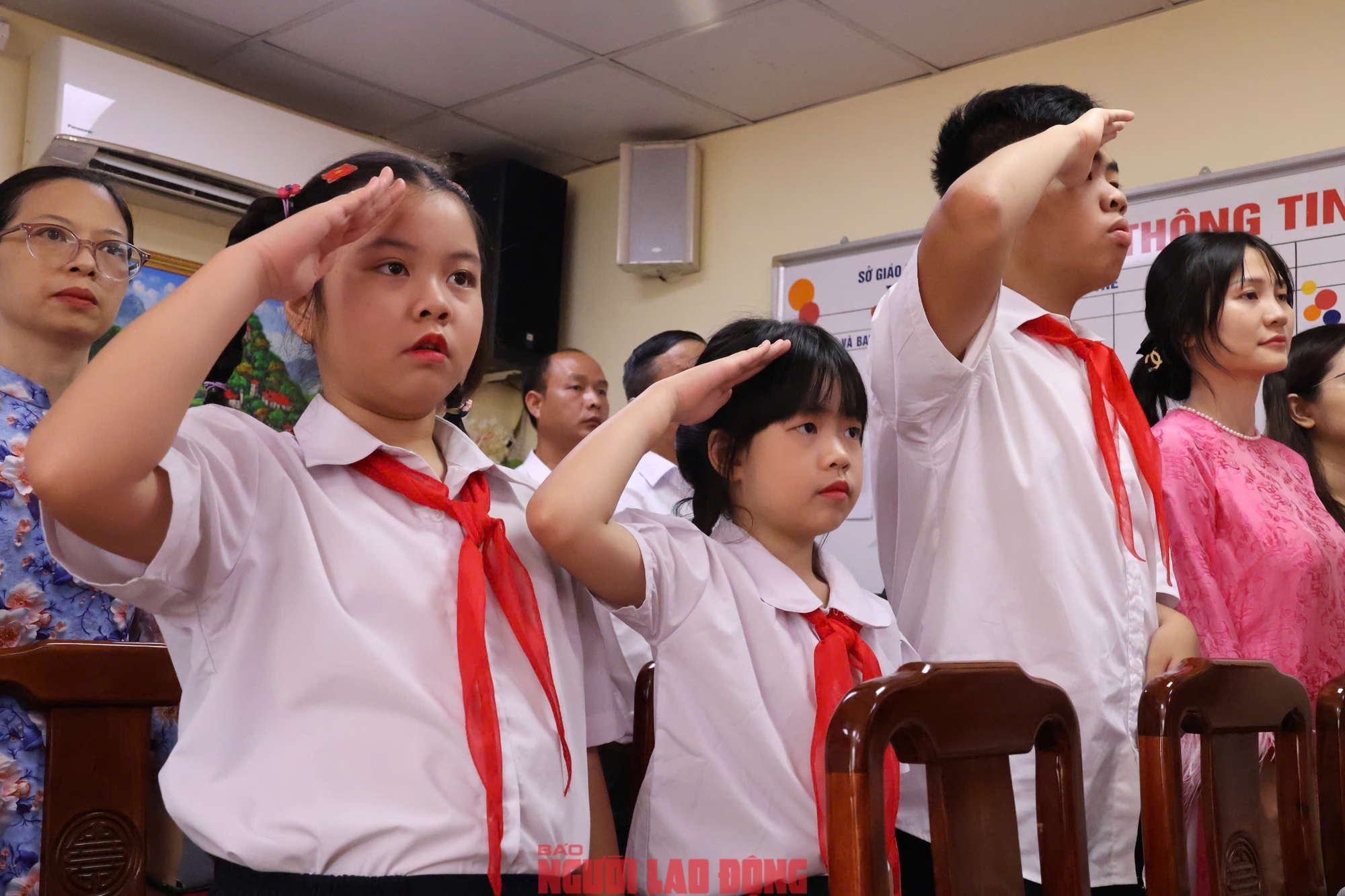 VIDEO: Xúc động lễ khai giảng năm học mới ở ngôi trường đặc biệt- Ảnh 1. VIDEO: Xúc động lễ khai giảng năm học mới ở ngôi trường đặc biệt- Ảnh 1.