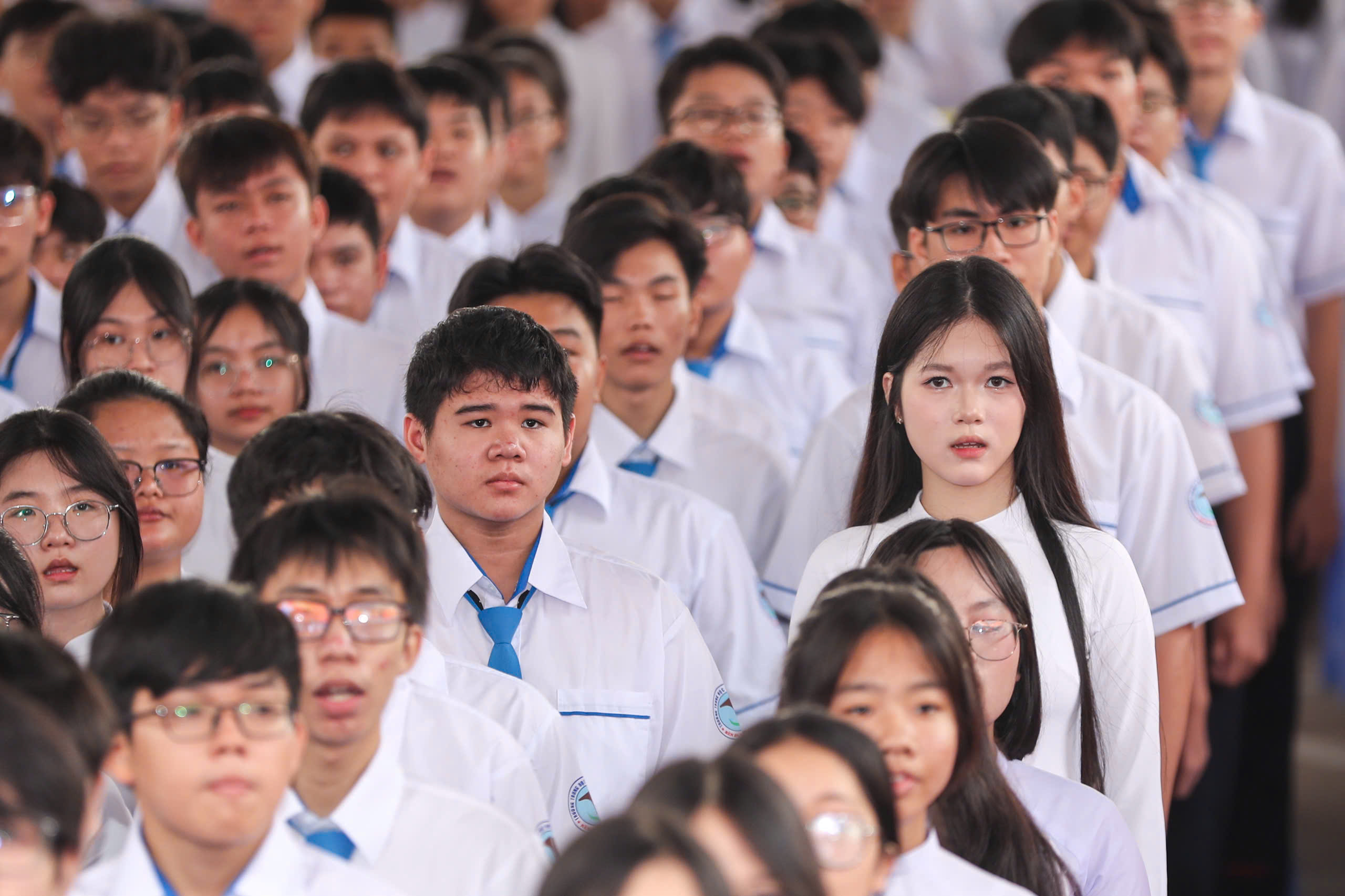 Lễ chào cờ ấn tượng đặc biệt trên khắp cả nước - Ảnh 3. Lễ chào cờ ấn tượng đặc biệt trên khắp cả nước - Ảnh 3.