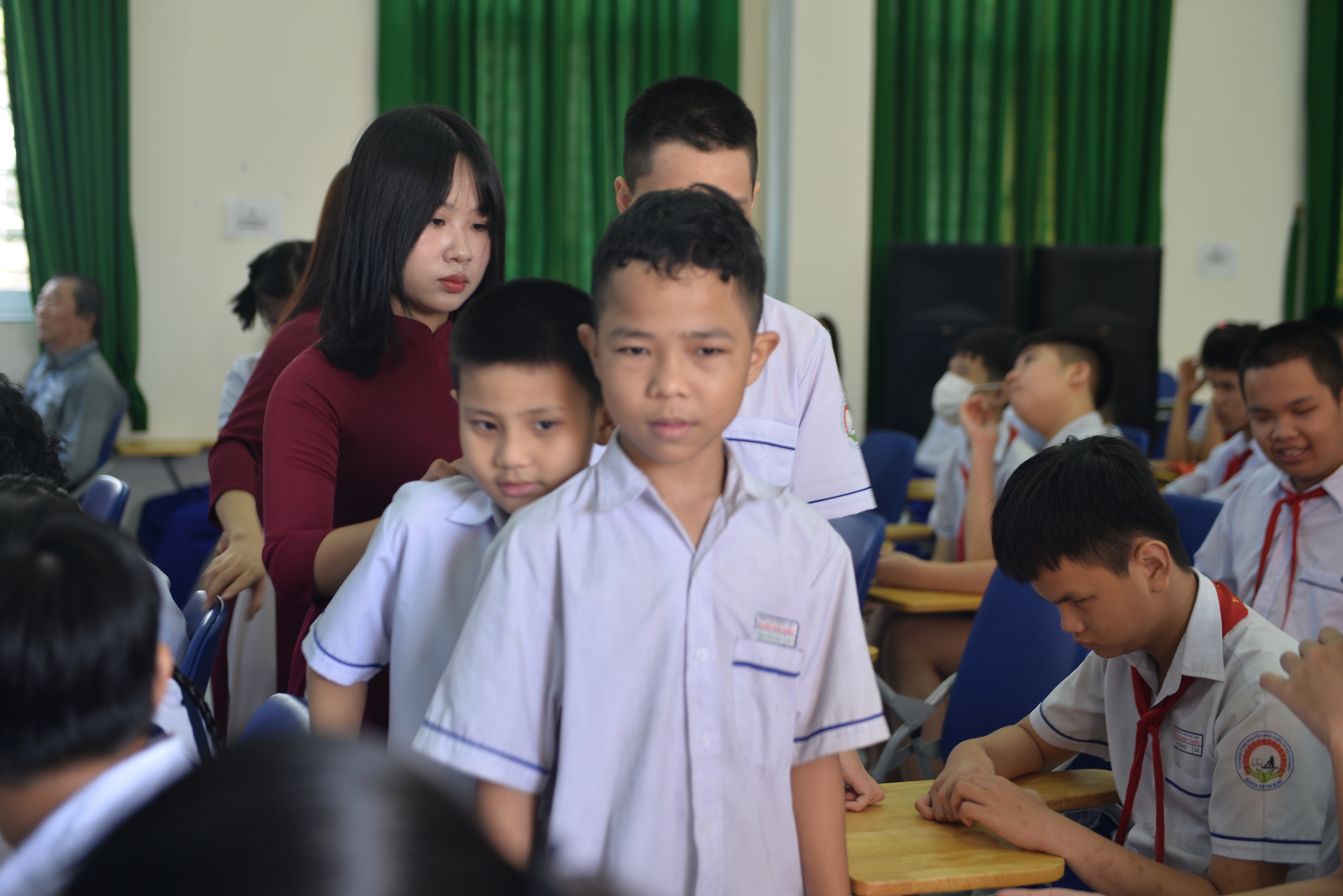Lễ khai giảng xúc động tại trường khiếm thị Nguyễn Đình Chiểu- Ảnh 6. Lễ khai giảng xúc động tại trường khiếm thị Nguyễn Đình Chiểu- Ảnh 6.