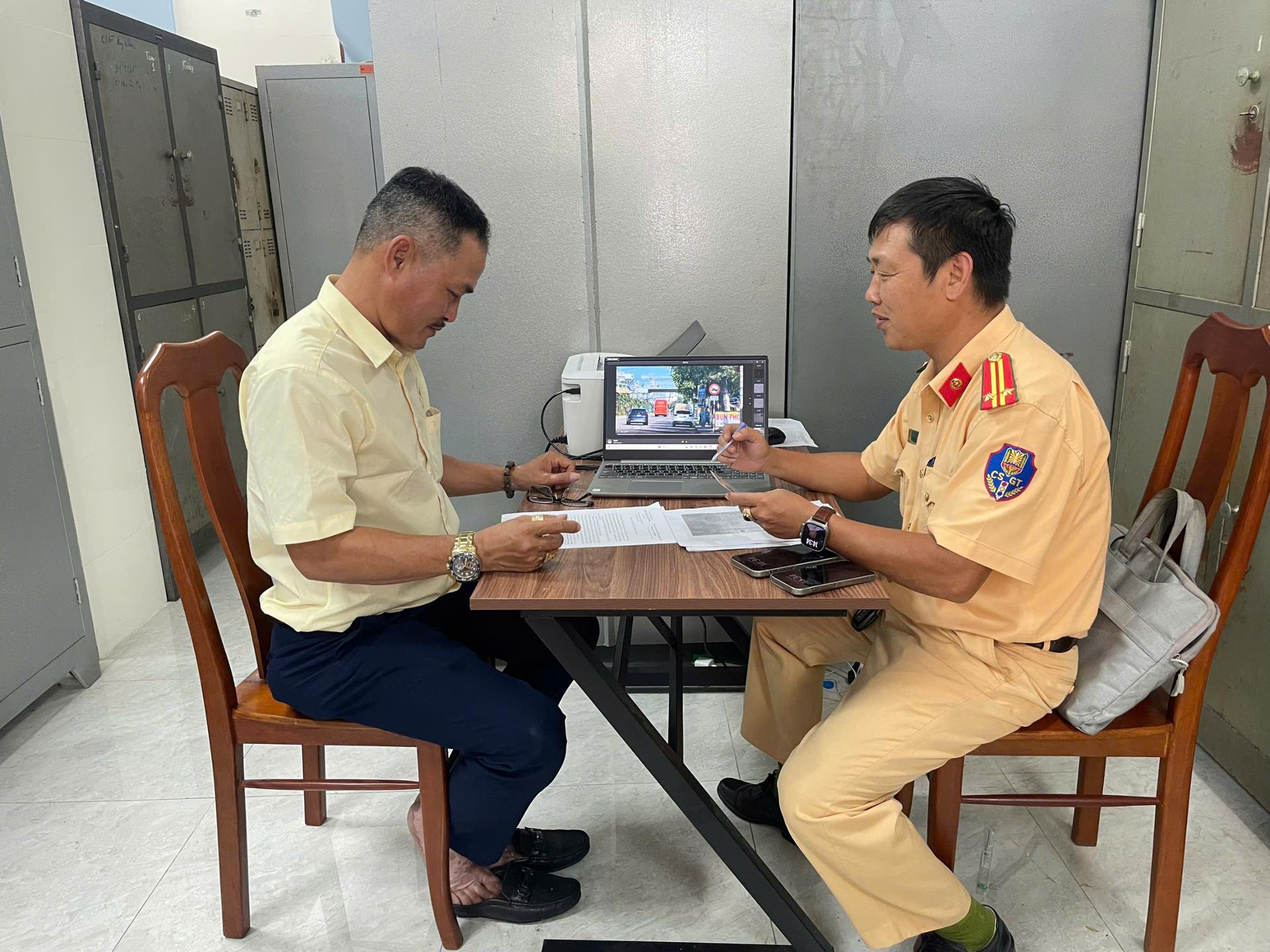 Kết quả xác minh hình ảnh liên quan nhà xe Tân Quang Dũng- Ảnh 1. Kết quả xác minh hình ảnh liên quan nhà xe Tân Quang Dũng- Ảnh 1.