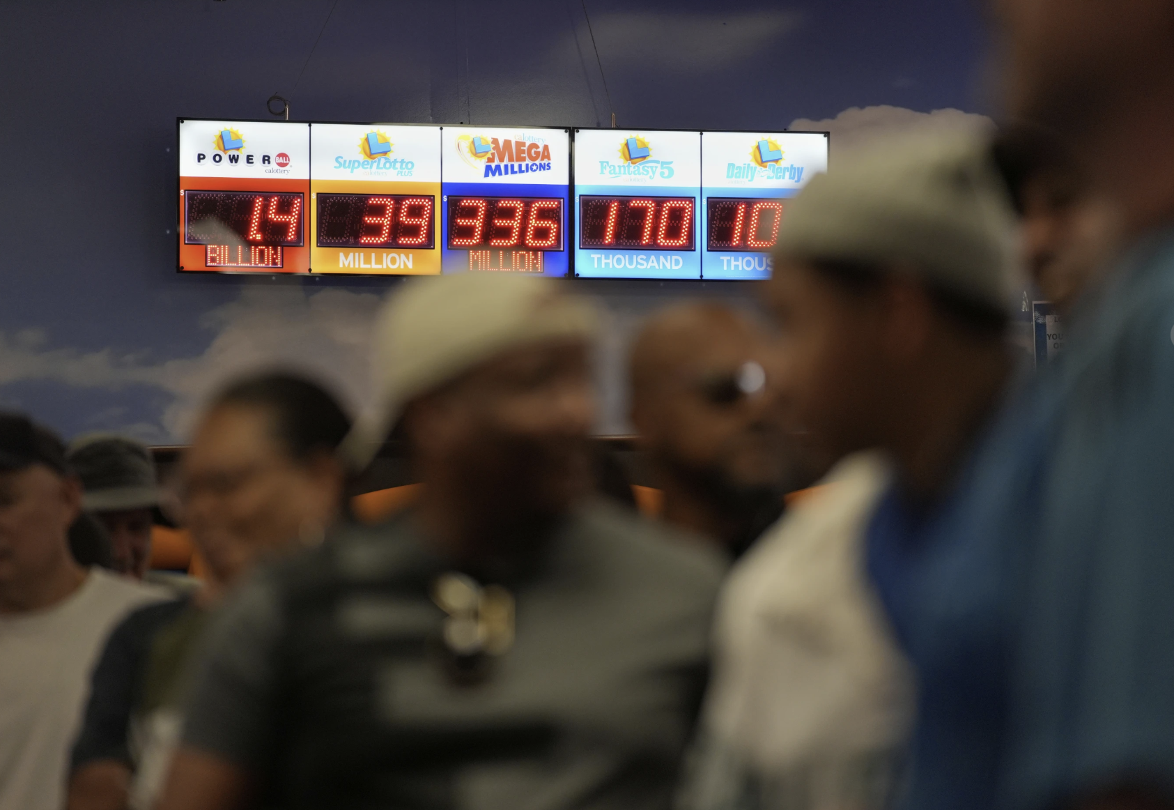 Mỹ: Giải xổ số Powerball gần 2 tỉ USD tìm chủ nhân- Ảnh 1. Mỹ: Giải xổ số Powerball gần 2 tỉ USD tìm chủ nhân- Ảnh 1.