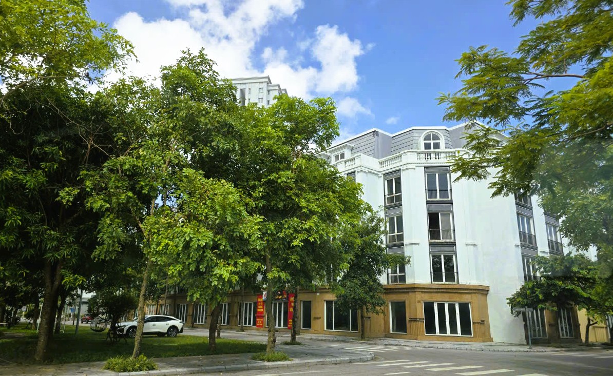 Nhiều vi phạm tại dự án Melinh Plaza, loạt cán bộ ở Thanh Hóa "rút kinh nghiệm"- Ảnh 2. Nhiều vi phạm tại dự án Melinh Plaza, loạt cán bộ ở Thanh Hóa "rút kinh nghiệm"- Ảnh 2.
