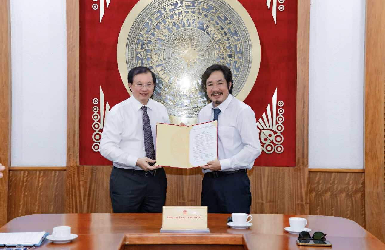 NSƯT, TS Bùi Như Lai được bổ nhiệm tân hiệu trưởng Trường Đại học Sân khấu - Điện ảnh Hà Nội- Ảnh 1. NSƯT, TS Bùi Như Lai được bổ nhiệm tân hiệu trưởng Trường Đại học Sân khấu - Điện ảnh Hà Nội- Ảnh 1.