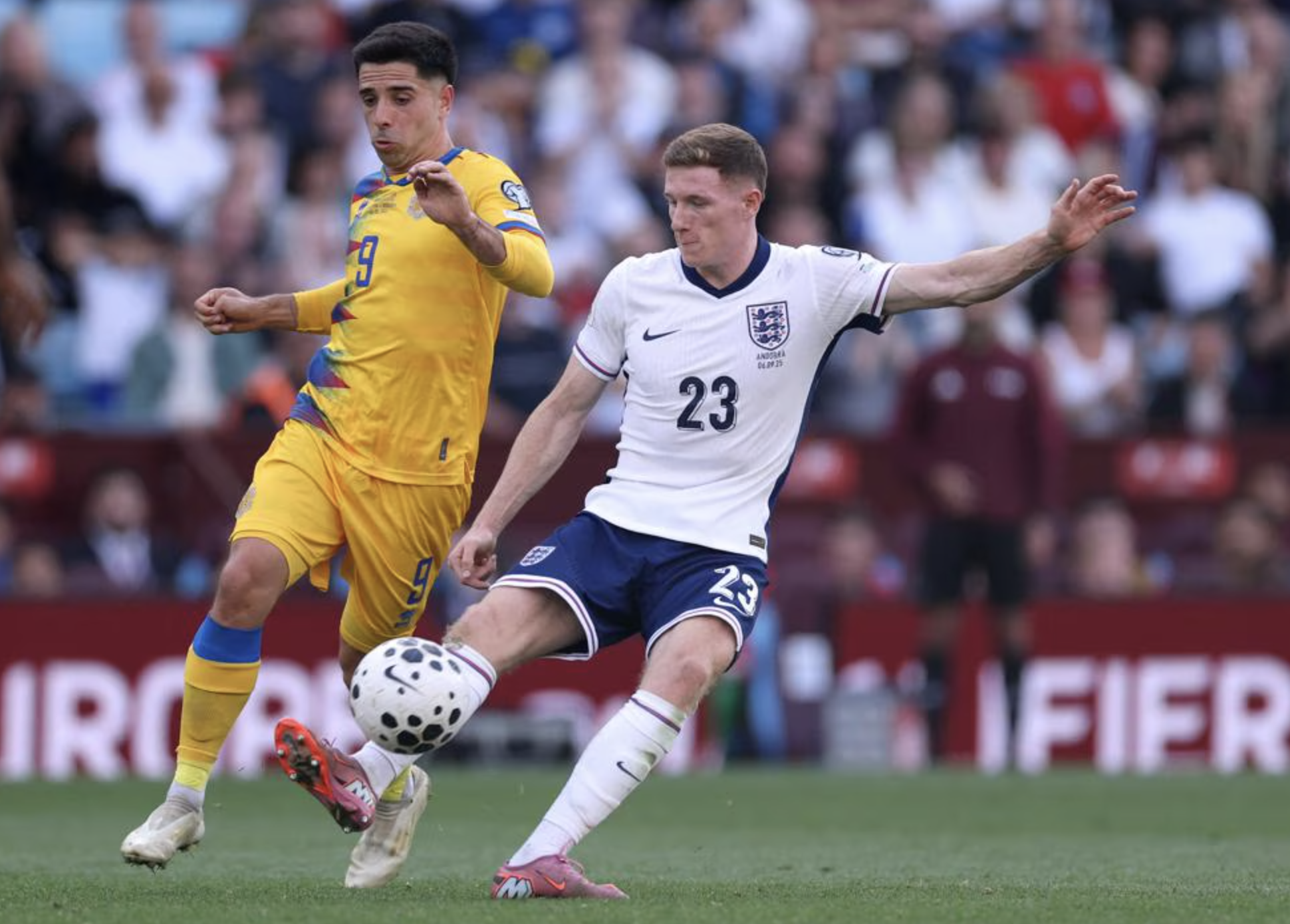 Dengan kemenangan tipis ke atas Andorra, England kekal tanpa kalah dalam empat perlawanan pembukaan kelayakan Piala Dunia - Foto 5. Thắng nhạt Andorra, tuyển Anh bất bại 4 trận mở màn vòng loại World Cup- Ảnh 5.