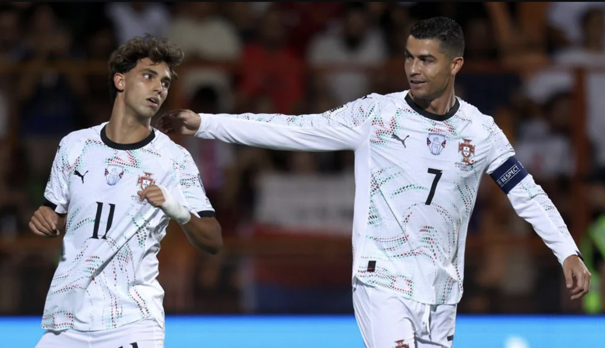 40 वर्षीय रोनाल्डो ने किया आक्रामक प्रदर्शन, पुर्तगाल ने आर्मेनिया को 5-0 से हराया - फोटो 6. Ronaldo 40 tuổi