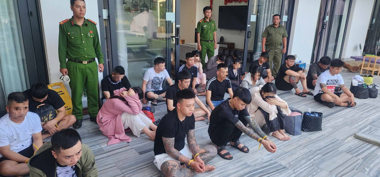 Hàng chục nam thanh nữ tú ở Đà Nẵng "chơi" ma túy trong villa- Ảnh 1. Hàng chục nam thanh nữ tú ở Đà Nẵng "chơi" ma túy trong villa- Ảnh 1.