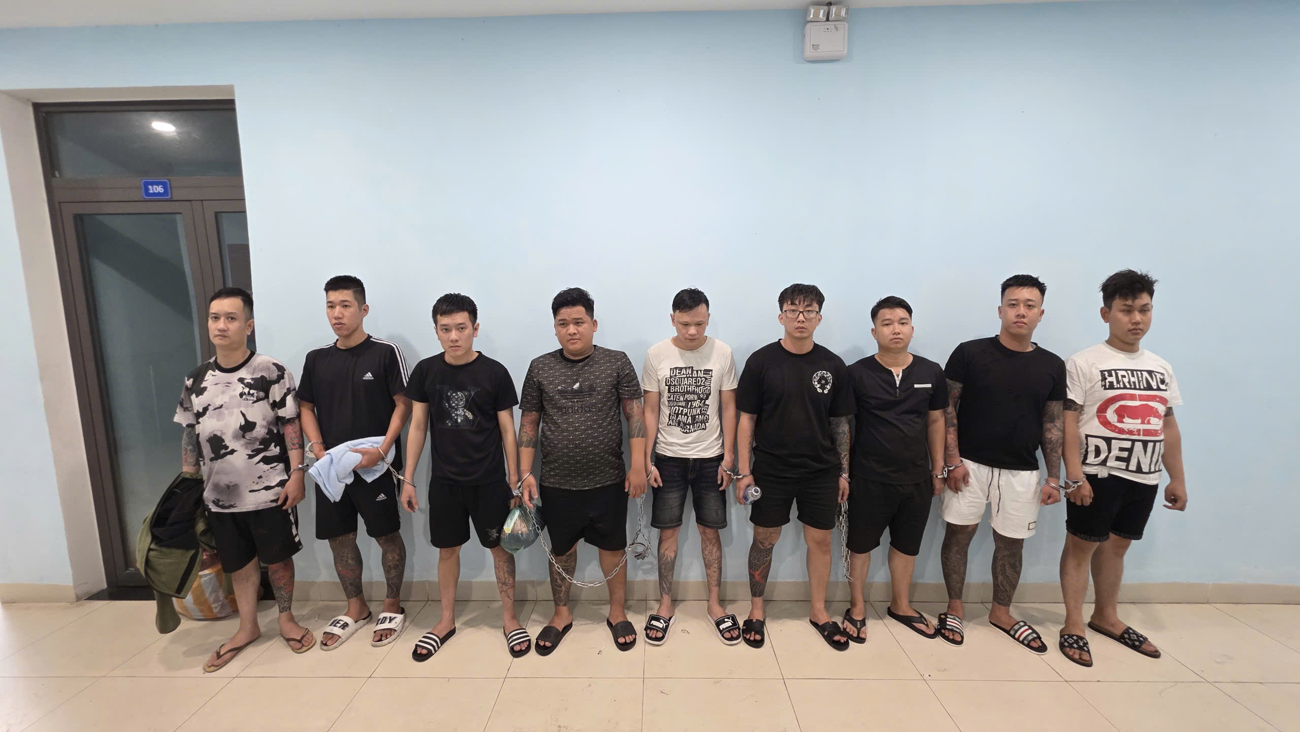 Hàng chục nam thanh nữ tú ở Đà Nẵng "chơi" ma túy trong villa- Ảnh 2. Hàng chục nam thanh nữ tú ở Đà Nẵng "chơi" ma túy trong villa- Ảnh 2.