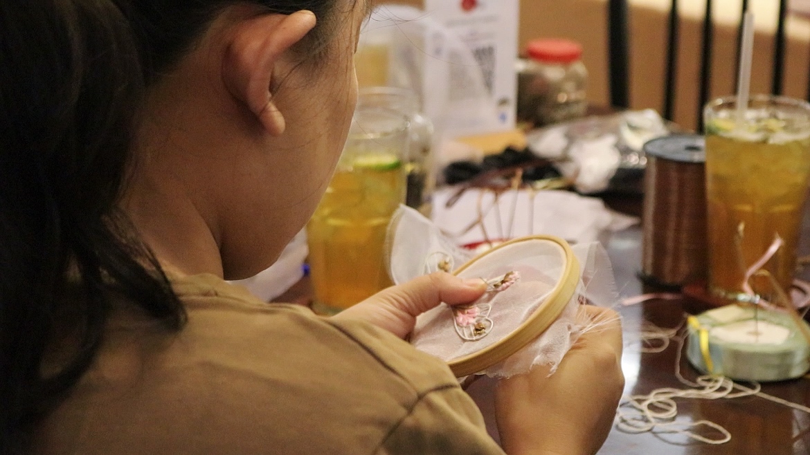 Osaka Coffee - qu&aacute;n c&agrave; ph&ecirc; của &ldquo;những đ&ocirc;i tay biết n&oacute;i&rdquo; - Ảnh 6.