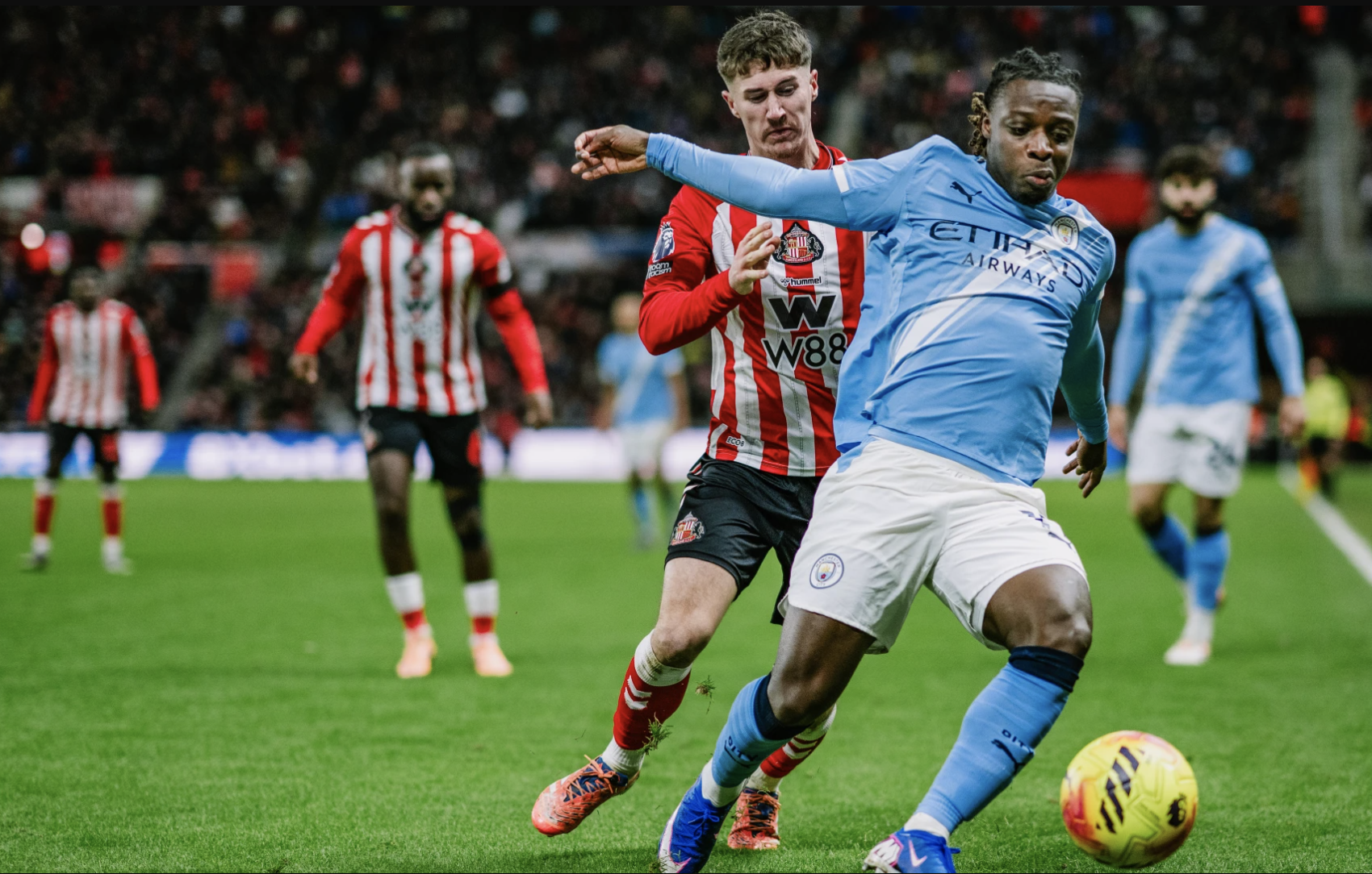 Bị Sunderland cầm chân, Man City hụt hơi cuộc đua vô địch - Ảnh 3.