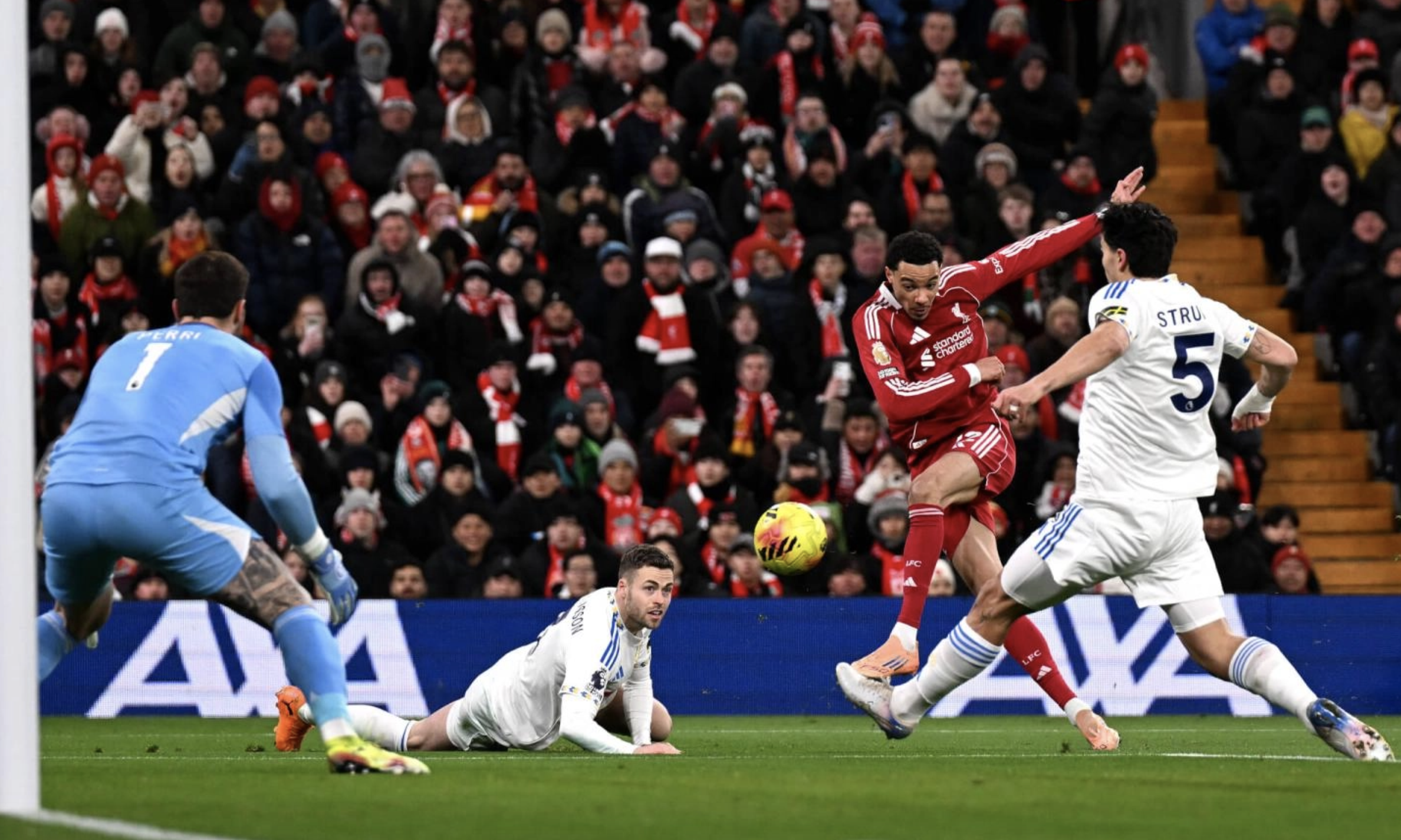 Liverpool bị Leeds United cầm hòa, cầu trường Anfield tiếc nuối - Ảnh 2.