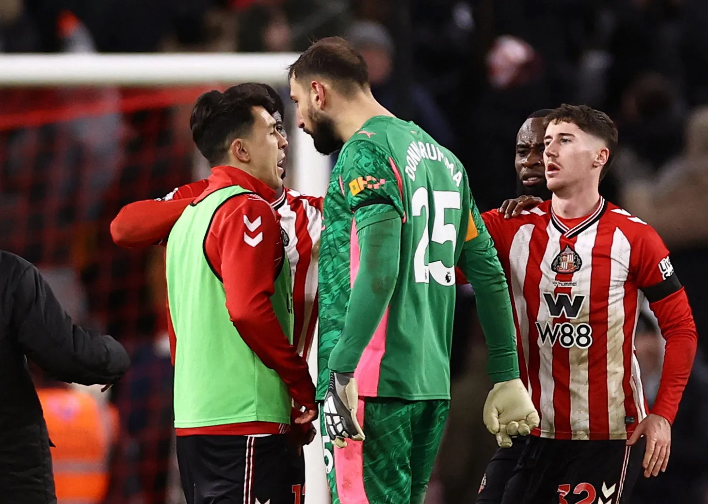 Man City trả giá đắt, gây náo loạn, Arsenal hưởng niềm vui - Ảnh 7.