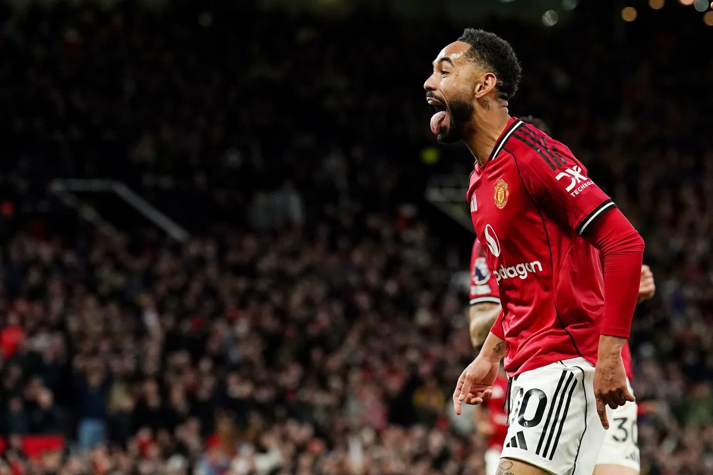 Chấm điểm 21 cầu thủ Man Utd sau nửa mùa “khi mờ khi tỏ” - Ảnh 18.